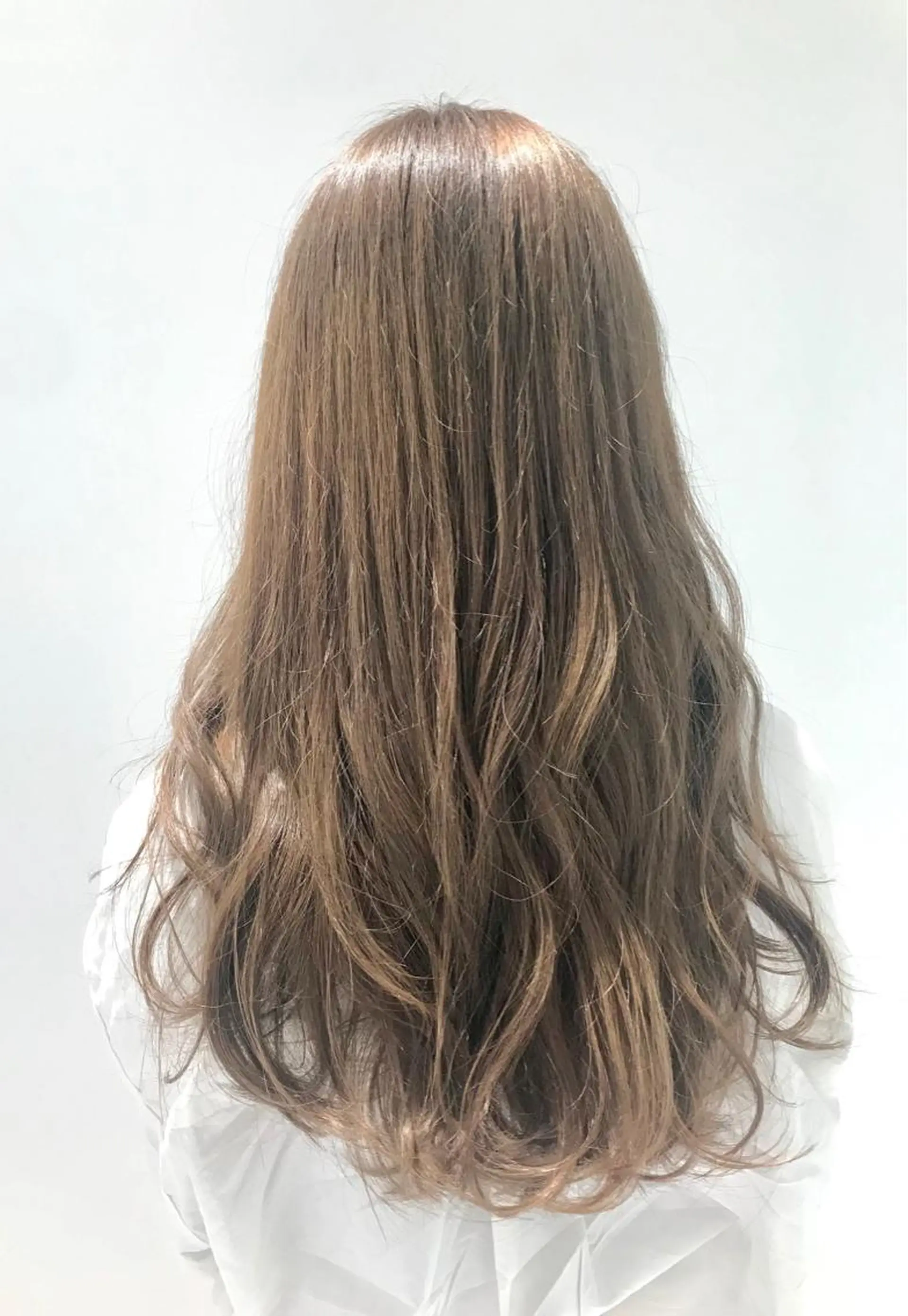 ロング 加藤 憂のヘアスタイル