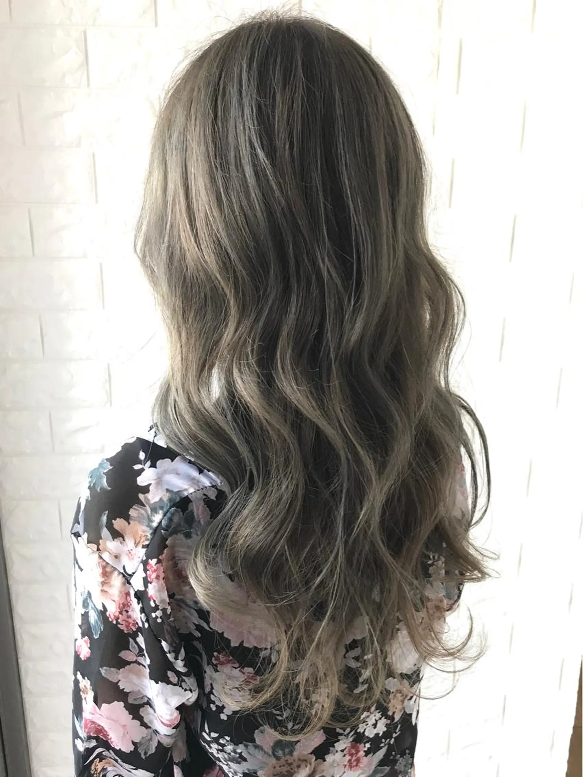 セミロング カラー アッシュ アッシュグレー アッシュグレージュ 透明感カラー グレージュ エイジングケア特化 美容師✂️山崎竜二のヘアスタイル