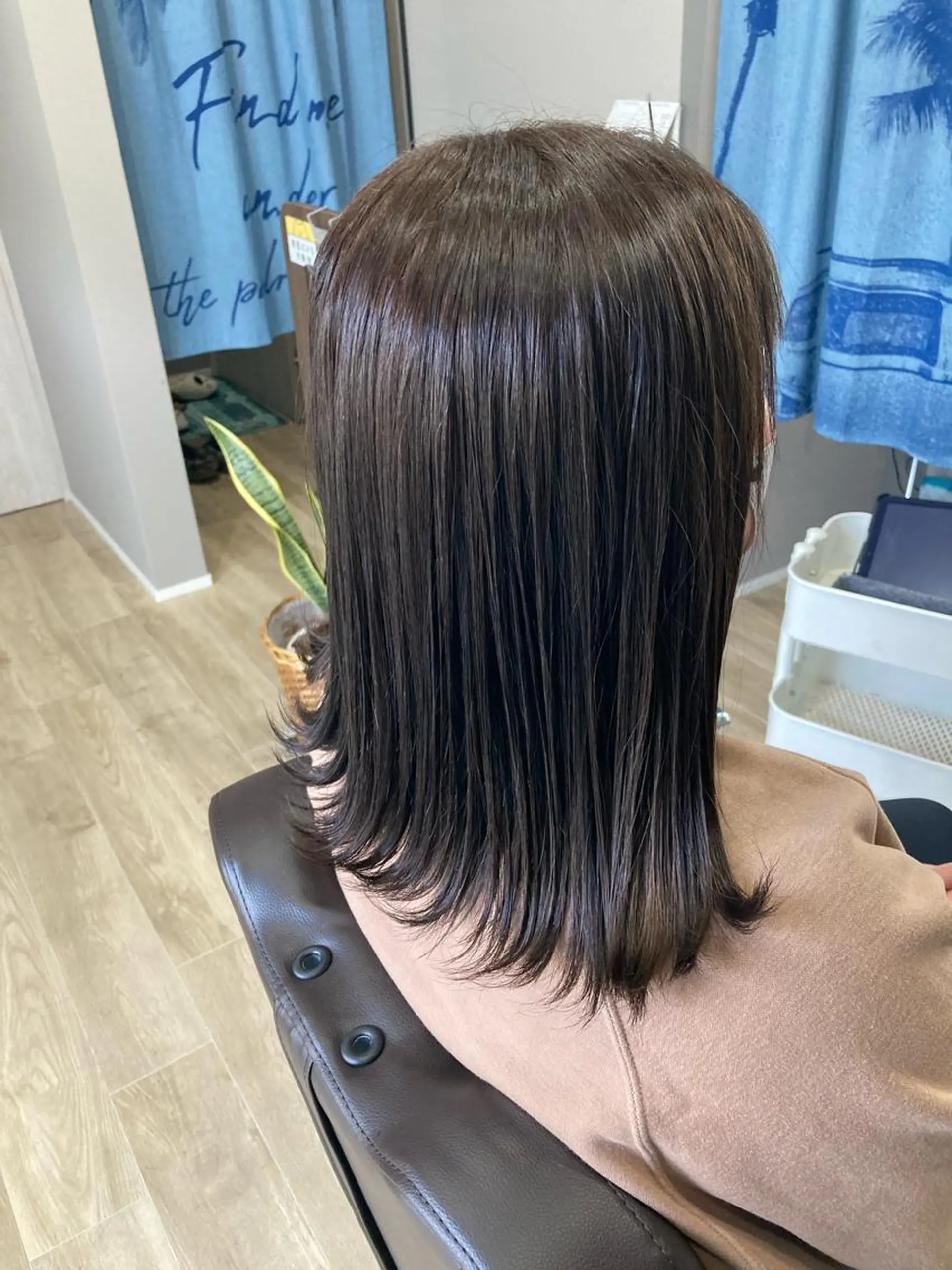 セミロング カラー ブラウンカラー ナチュラルブラウン Hair room Leaのヘアスタイル