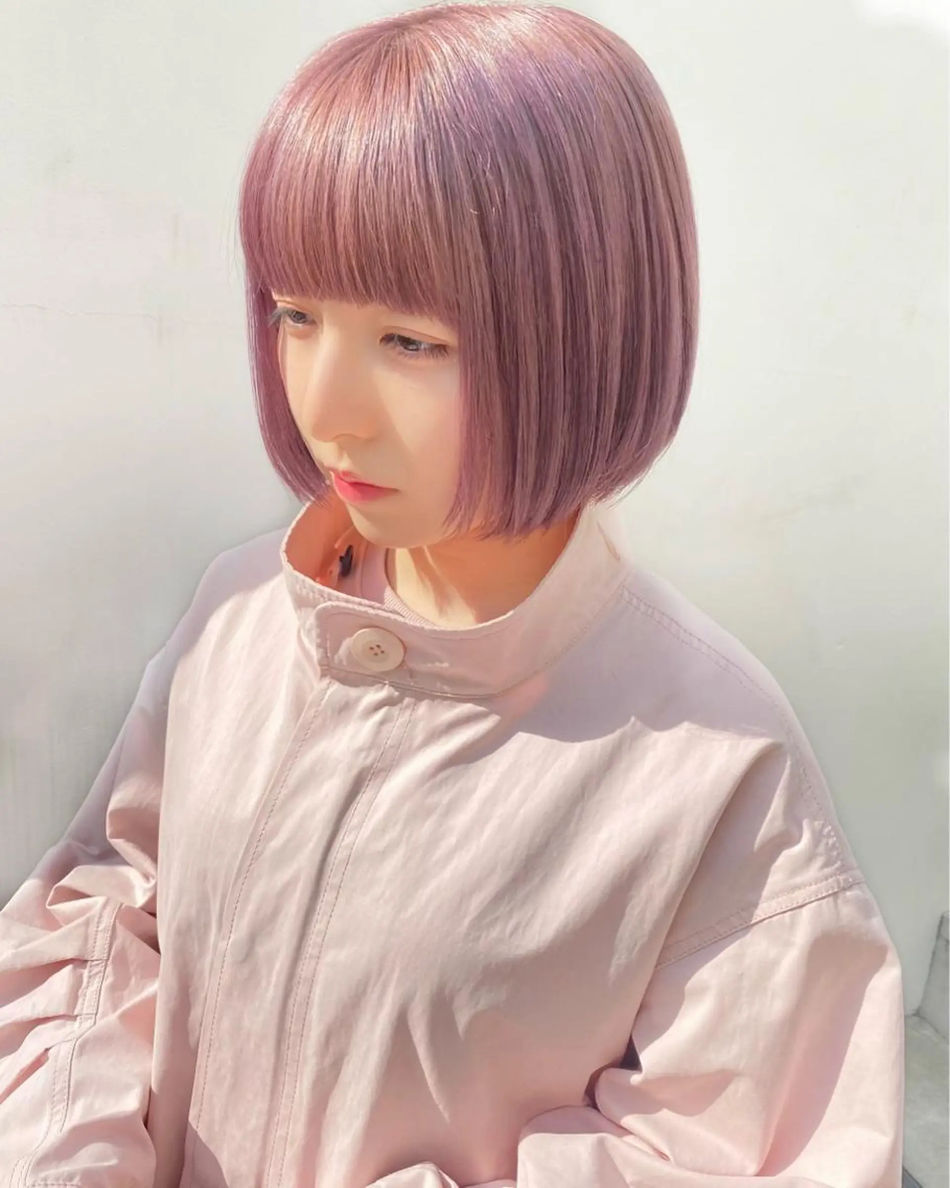 ショート カラー ラベンダーカラー ピンクカラー ピンクラベンダー ボブ 梅津 光帆のヘアスタイル