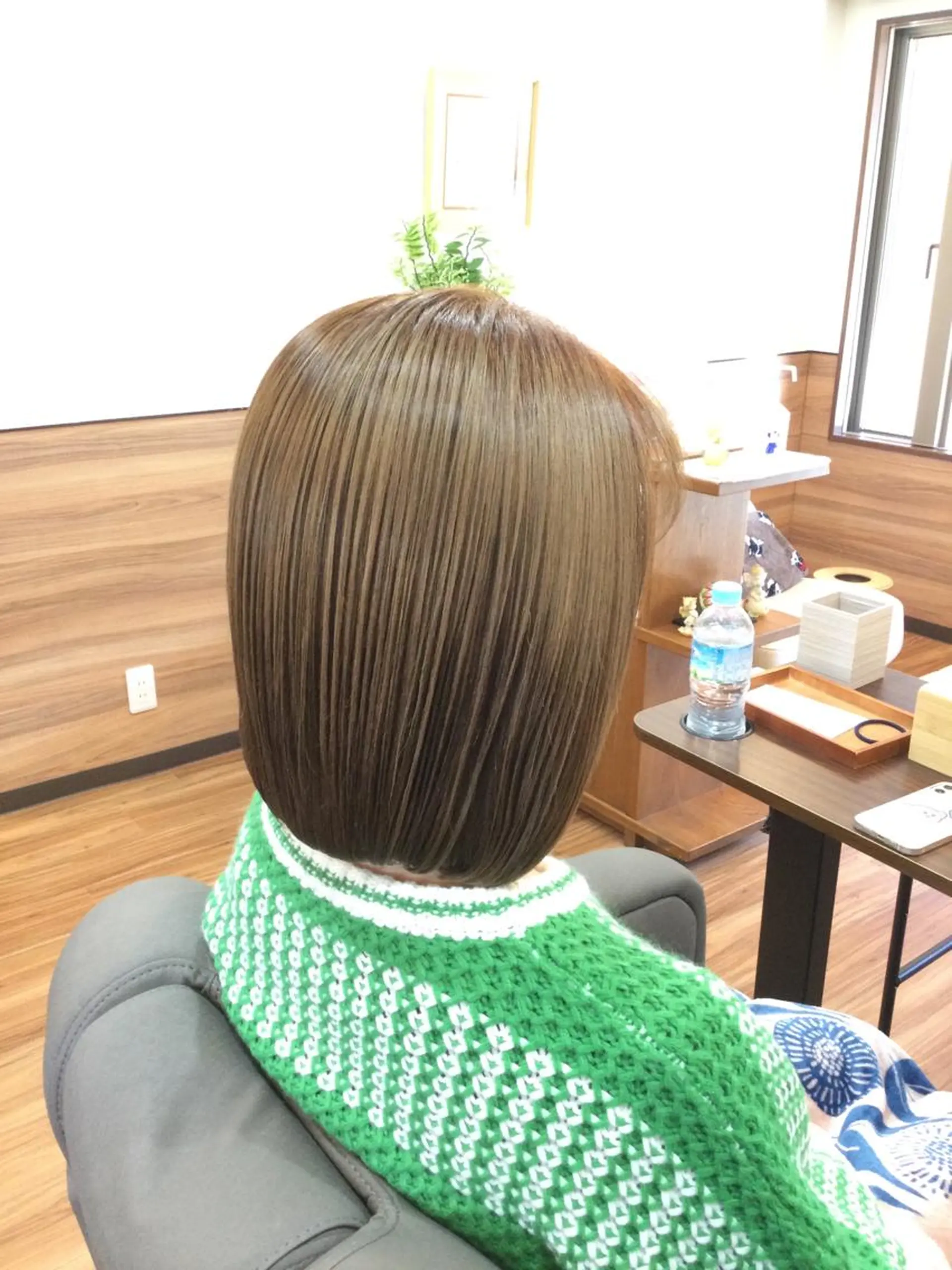 ミディアム カラー ハイトーンカラー 髪質改善 トリートメント Annon プライベートサロンのヘアスタイル