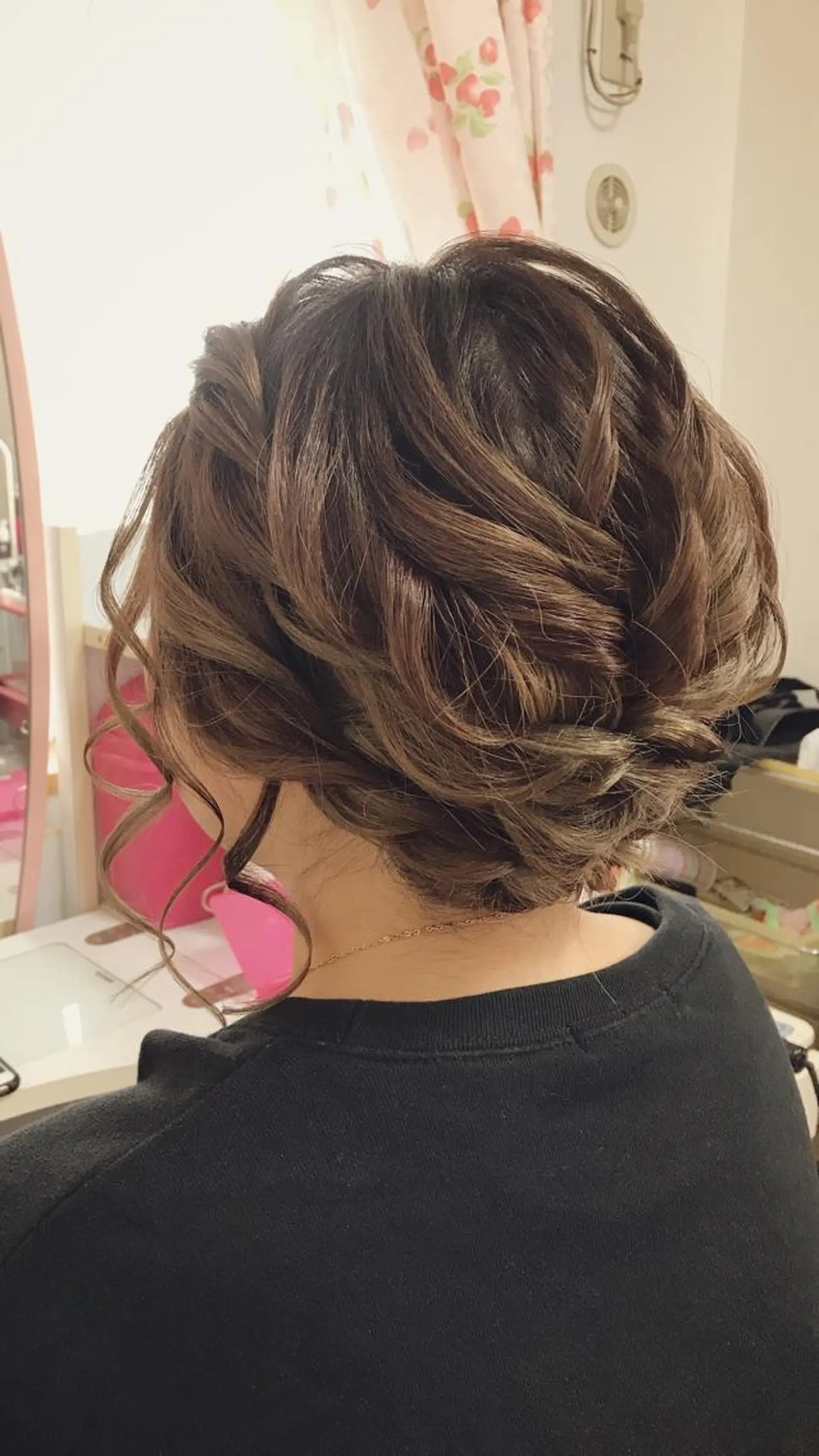 ミディアム ヘアアレンジ ヘアセット Lovely Dollsの眉毛・アイブロウイメージ