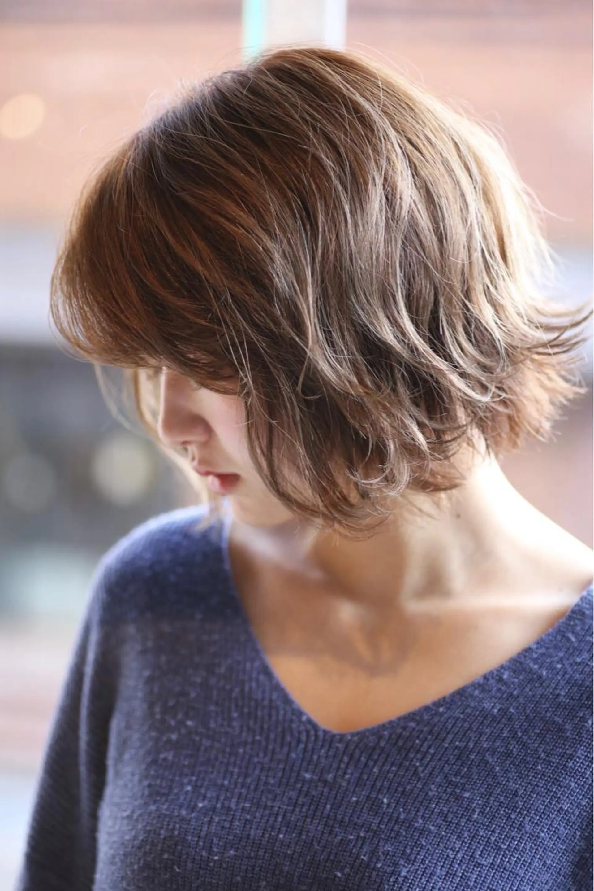 ミディアム カラー ベージュカラー ミルクティーベージュ カット ヘアカラー トリートメント 岡本 一平のヘアスタイル