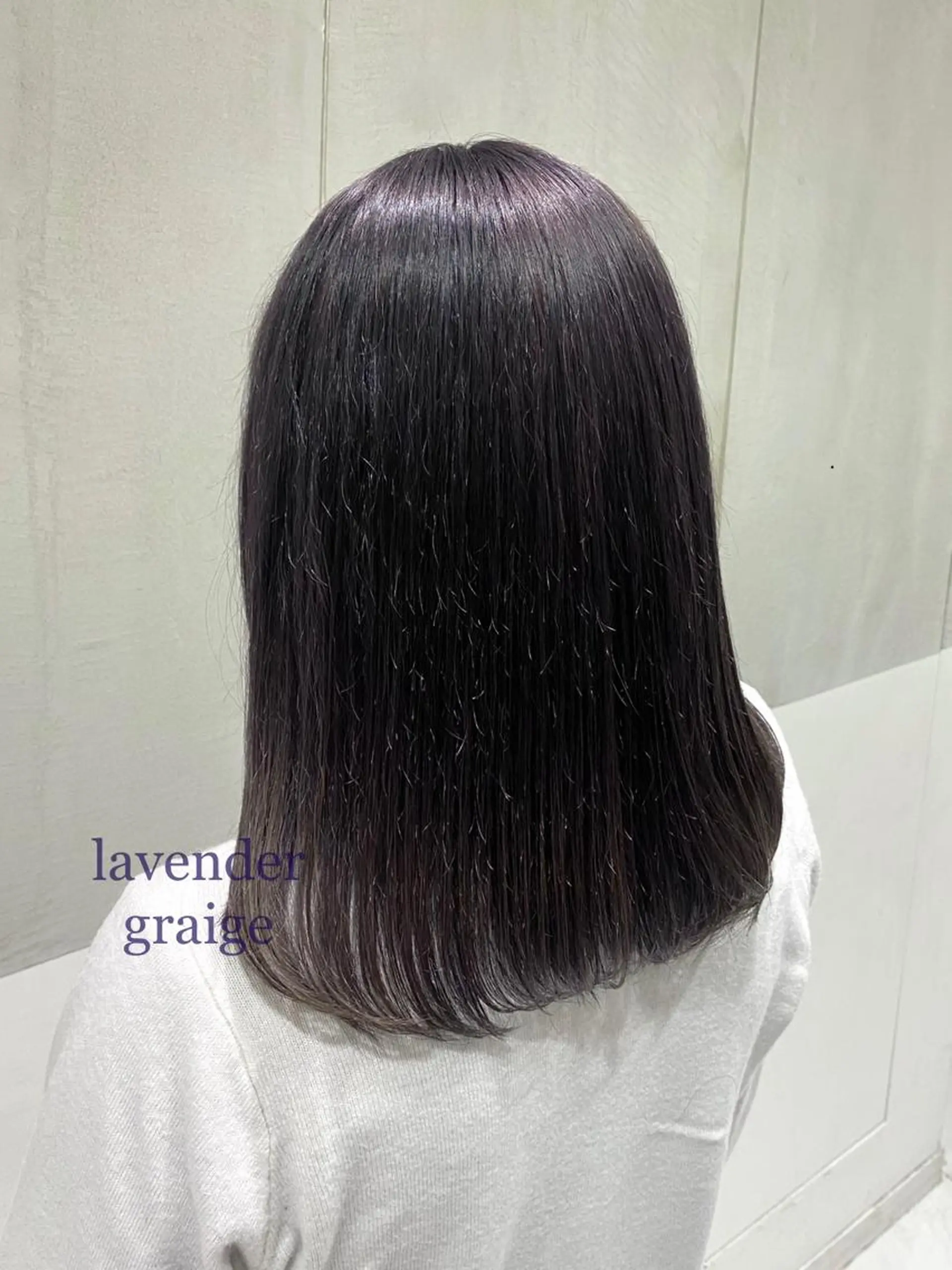 ミディアム カラー ブリーチ グレージュ ラベンダーカラー ラベンダーグレージュ ラベンダーグレー ヘアカラー 艶感/ナチュラル 🩵amiのヘアスタイル