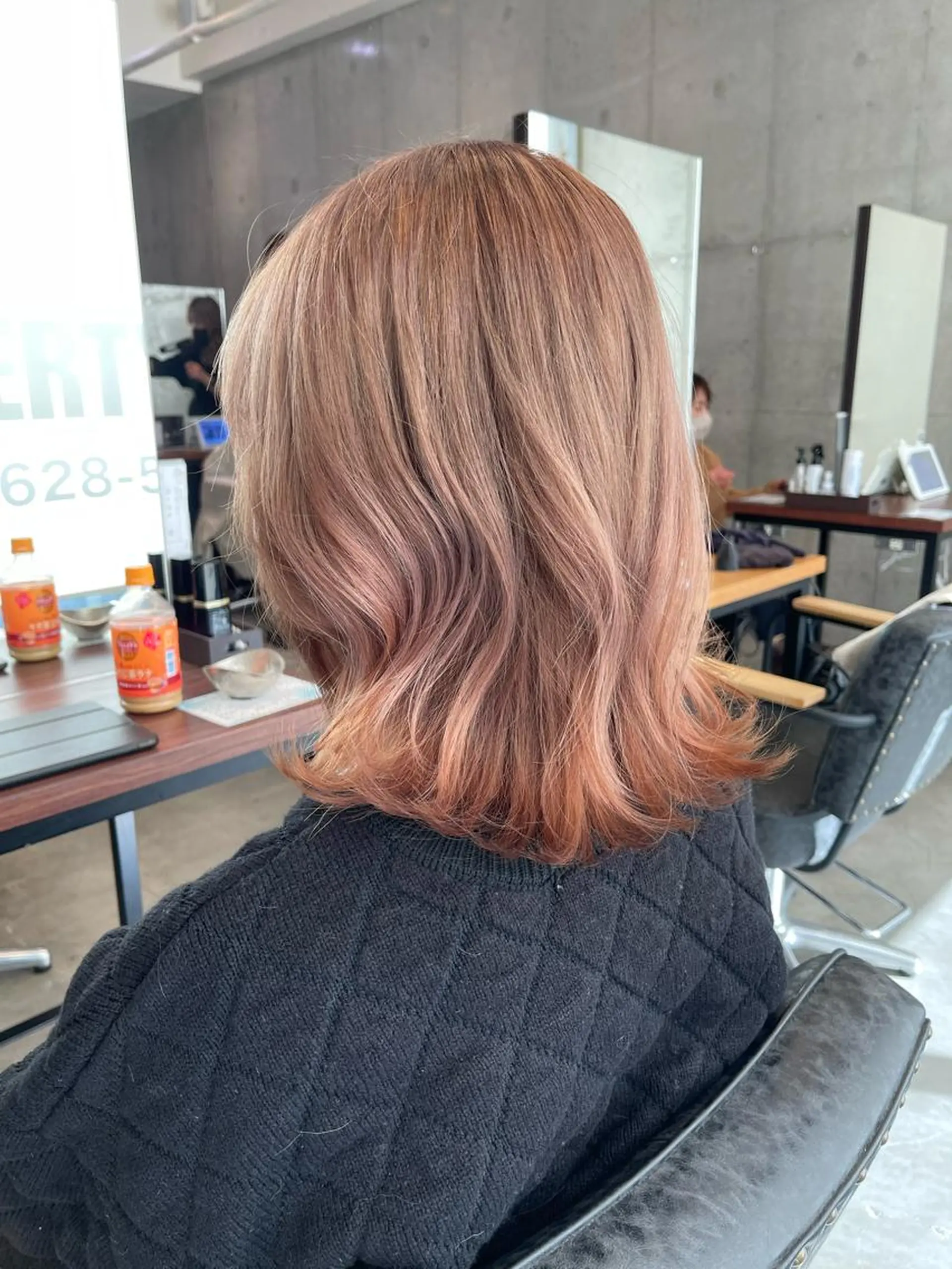 ミディアム くびれヘア くびれレイヤー レイヤーカット 平栗 篤のヘアスタイル