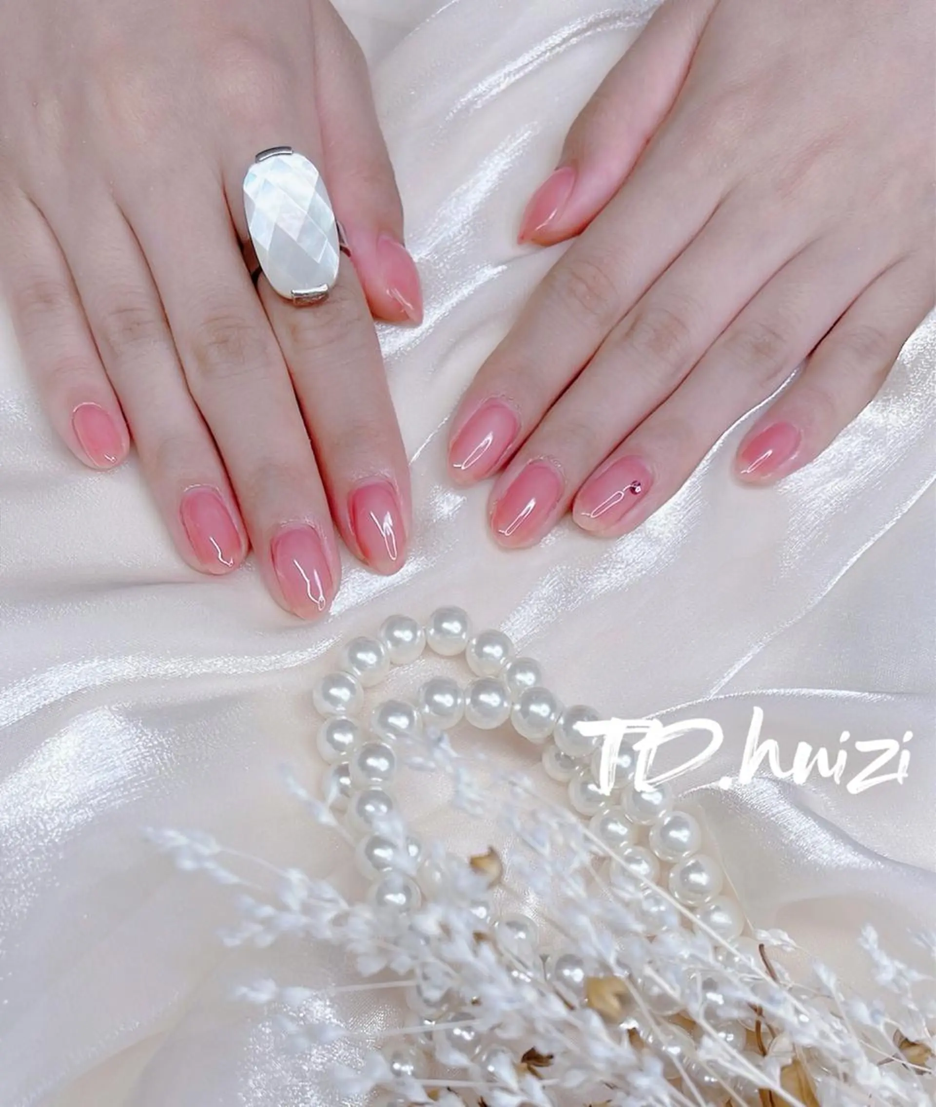 ショート ハンドネイル めぐみのネイルサロン スタッフ練習のネイルデザイン