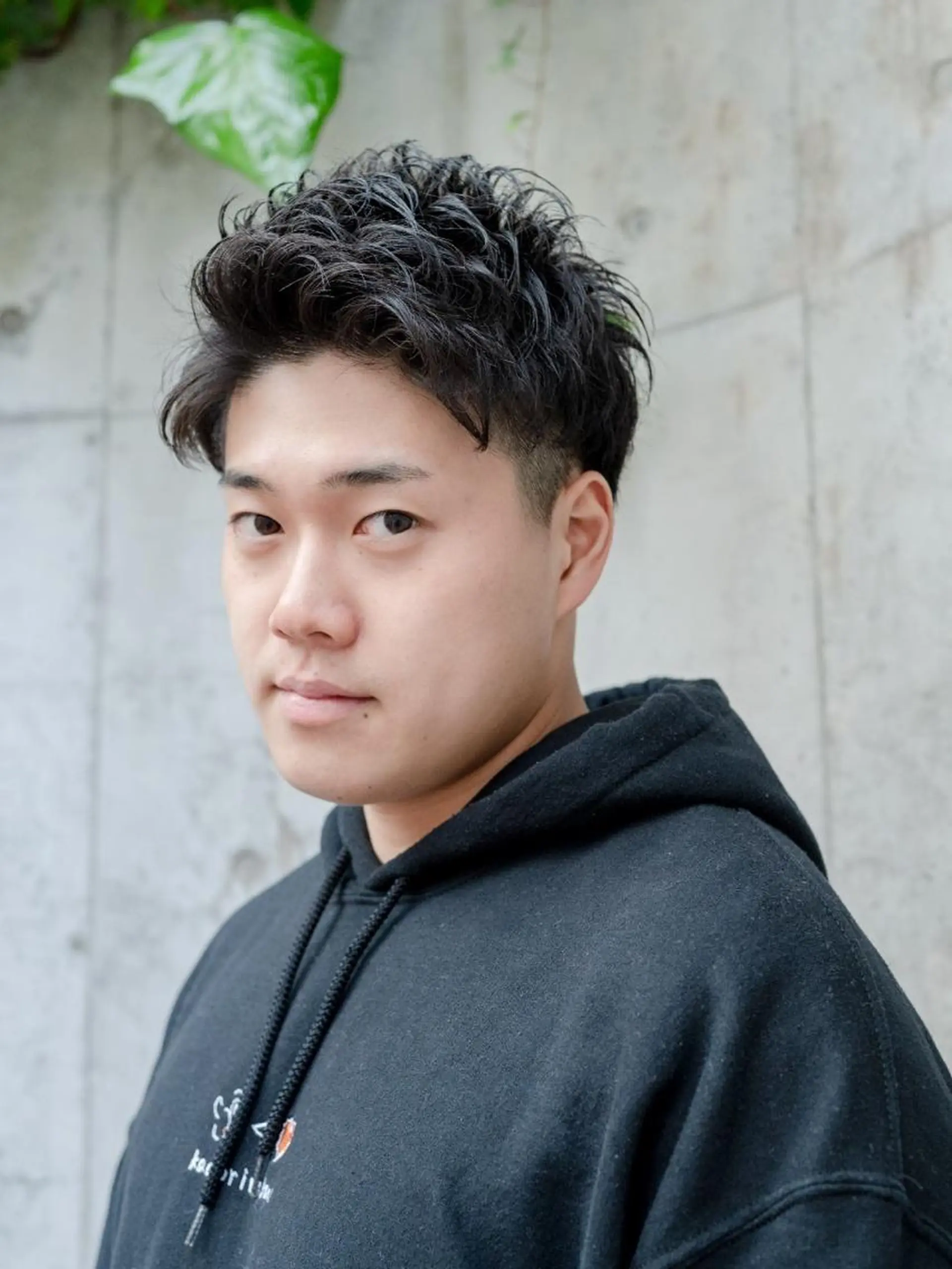 ショート パーマ メンズ 大泉 和也のヘアスタイル