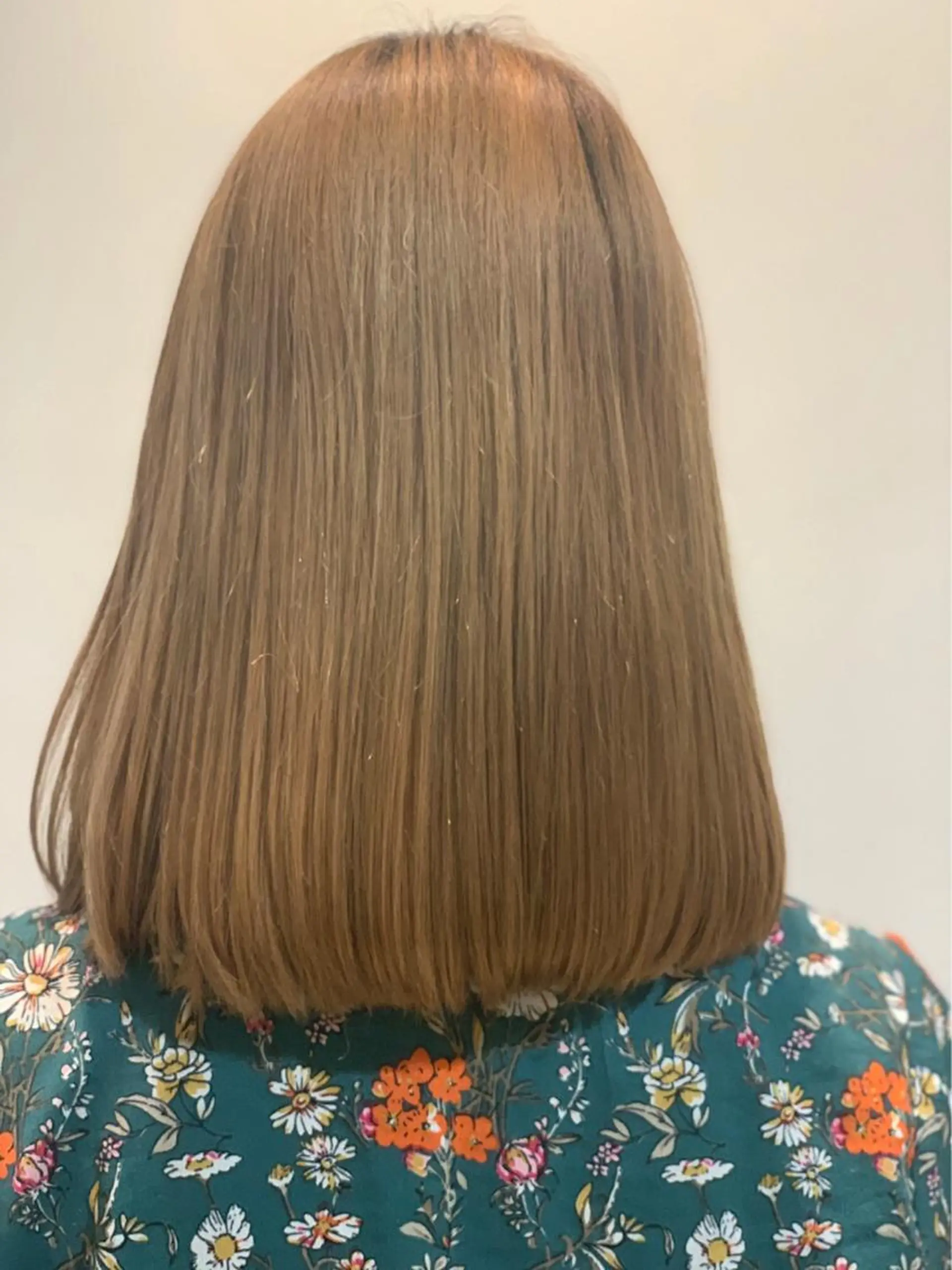 ミディアム カラー 岡屋 瞬のヘアスタイル