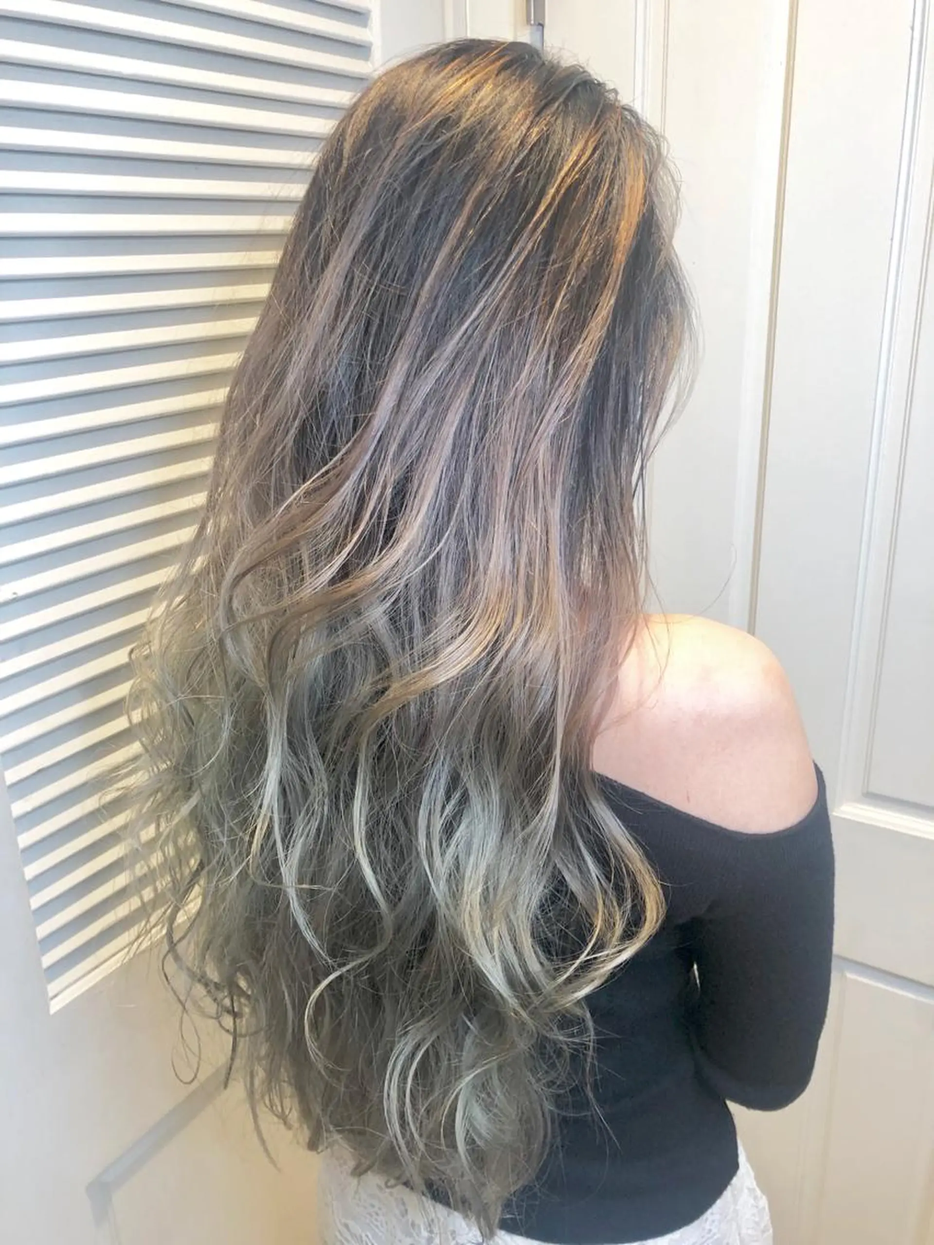 ロング カット ヘアカラー 南都 良太のヘアスタイル