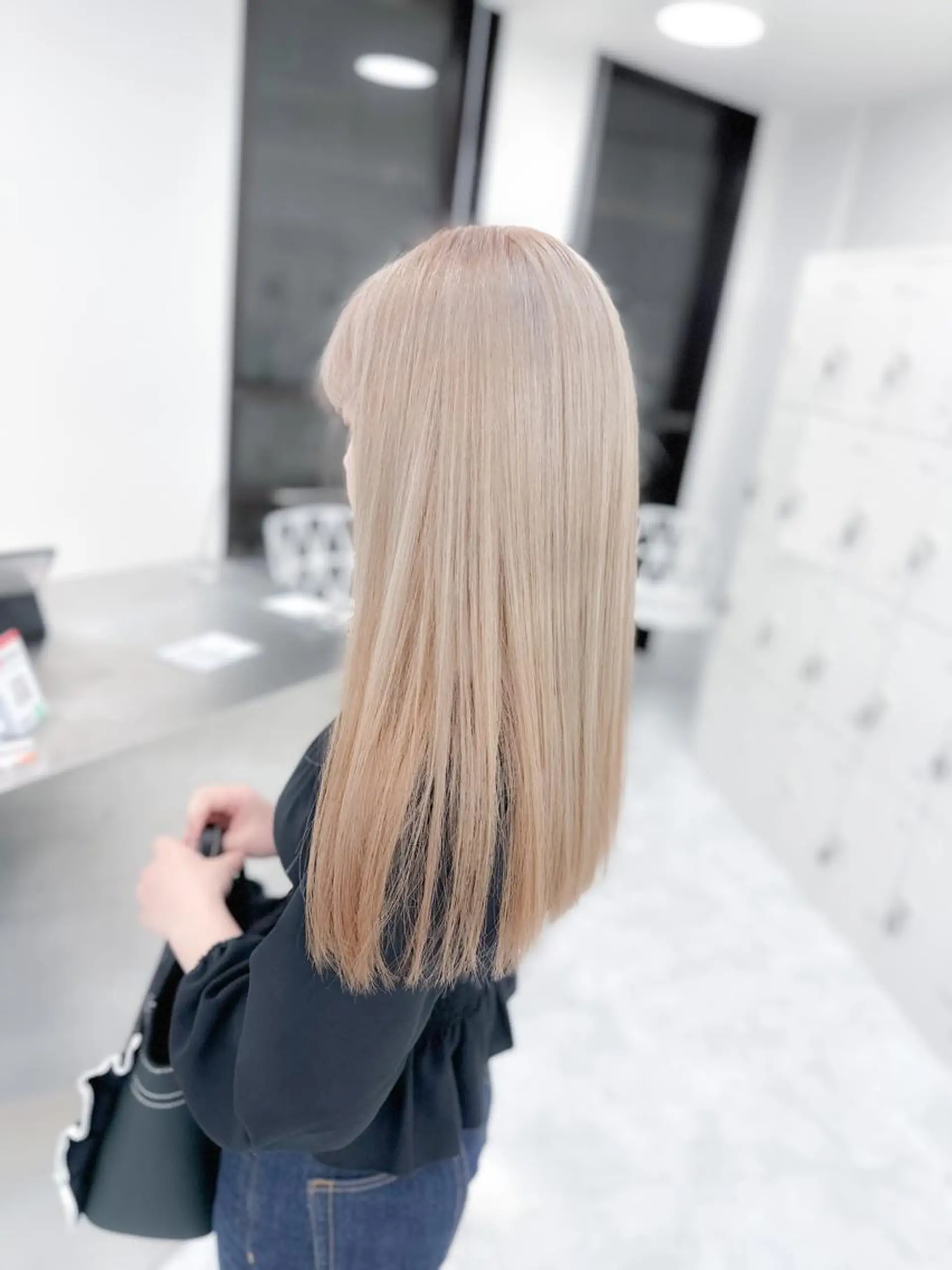 セミロング カラー ウルフ&レイヤー特化 まとまる美髪矯正のヘアスタイル