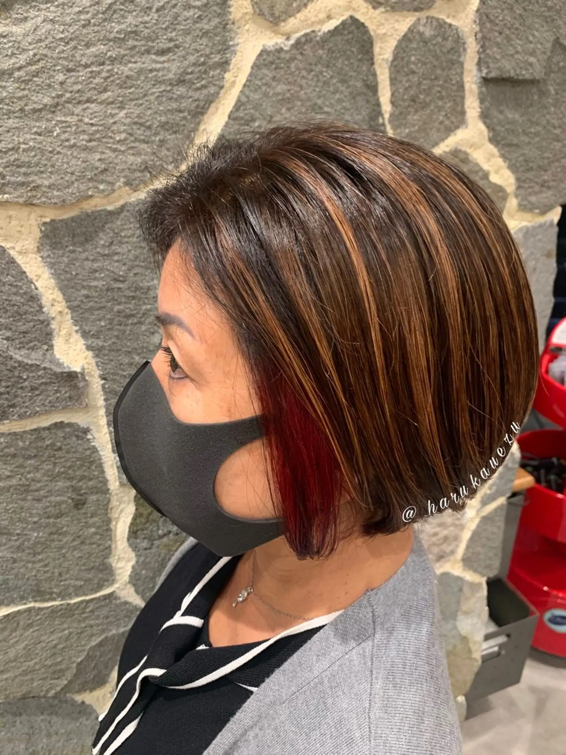 ミディアム カラー ヘアアレンジ イヤリングカラー ハイライトカラー ハイライト EARTH 浦添店のヘアスタイル