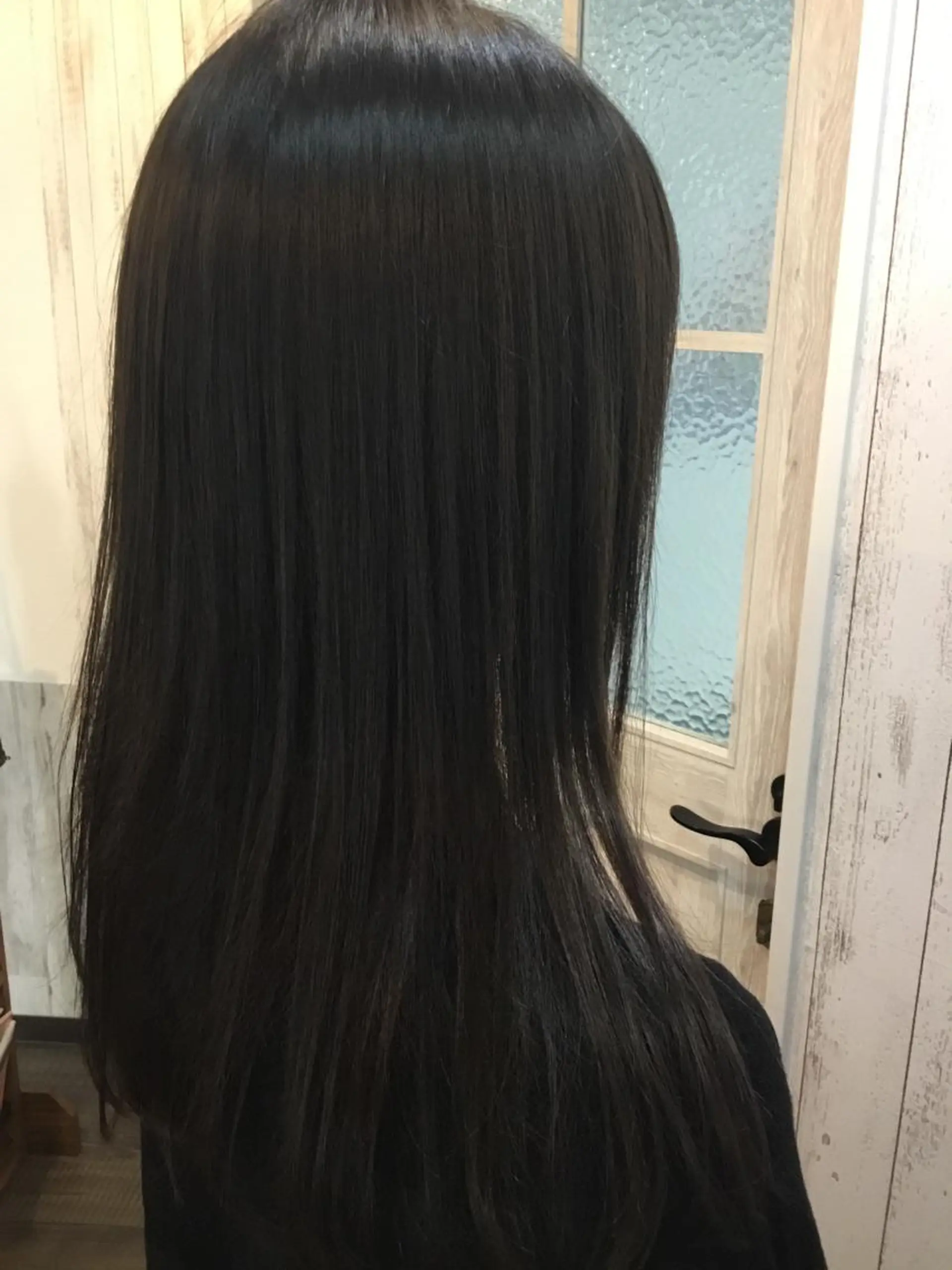 セミロング カラー パーマ embrace エンブレイスのヘアスタイル