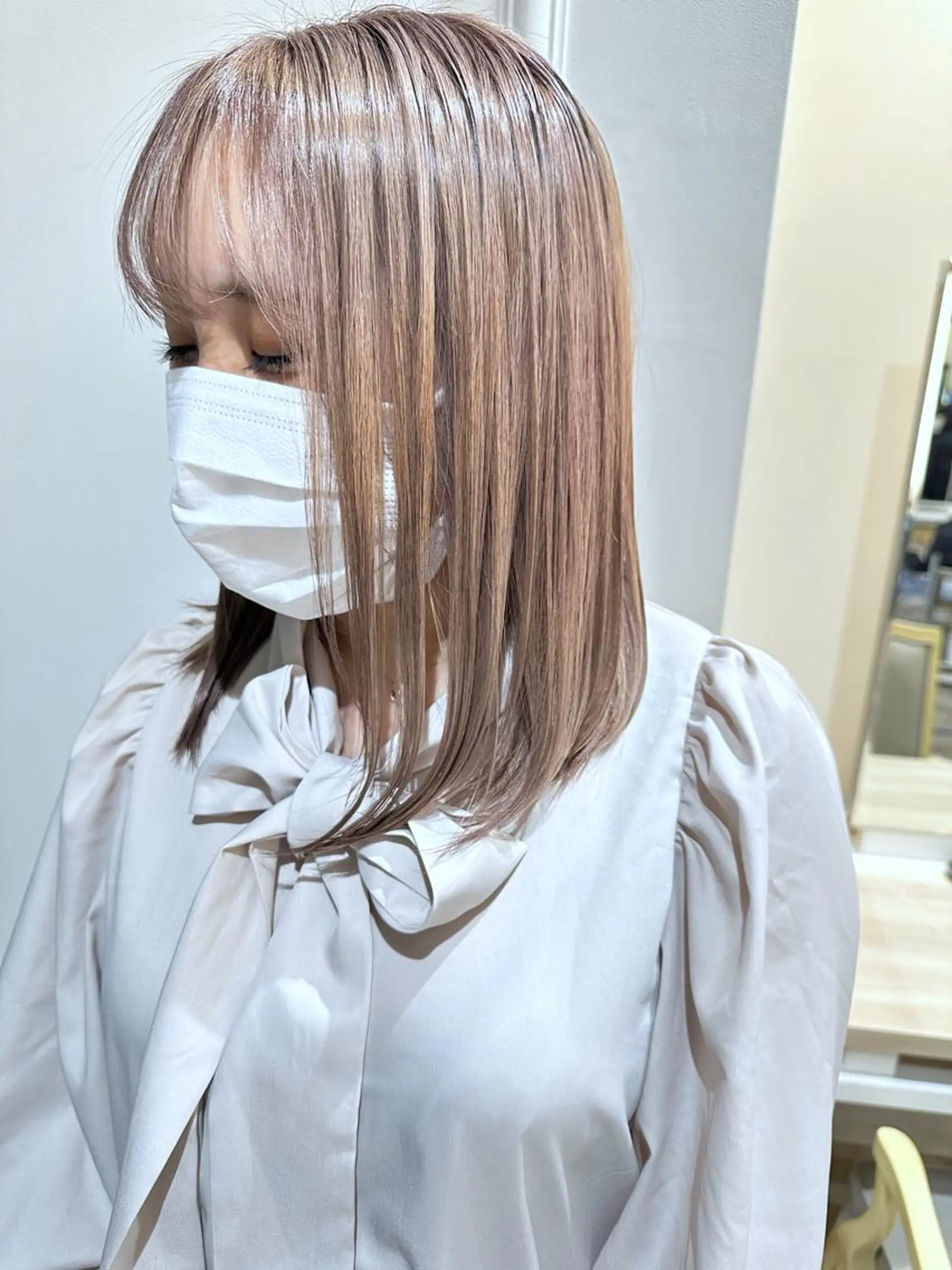 ミディアム カラー グレージュ カット ヘアカラー 小顔レイヤー/ ベージュ🤍Rieのヘアスタイル