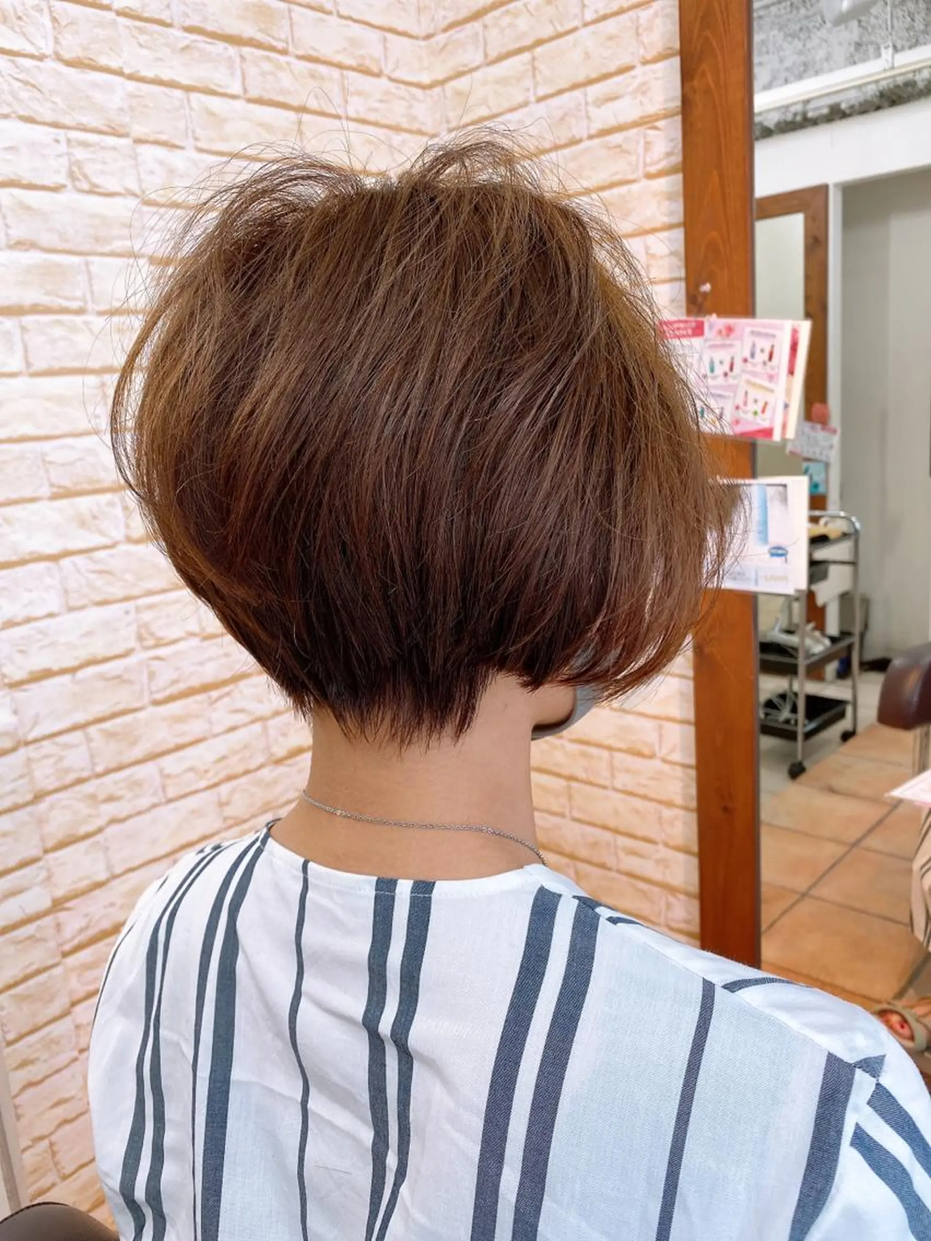 ショート カラー ボブ くびれヘア ベリショディレクター 小野 健太郎のヘアスタイル