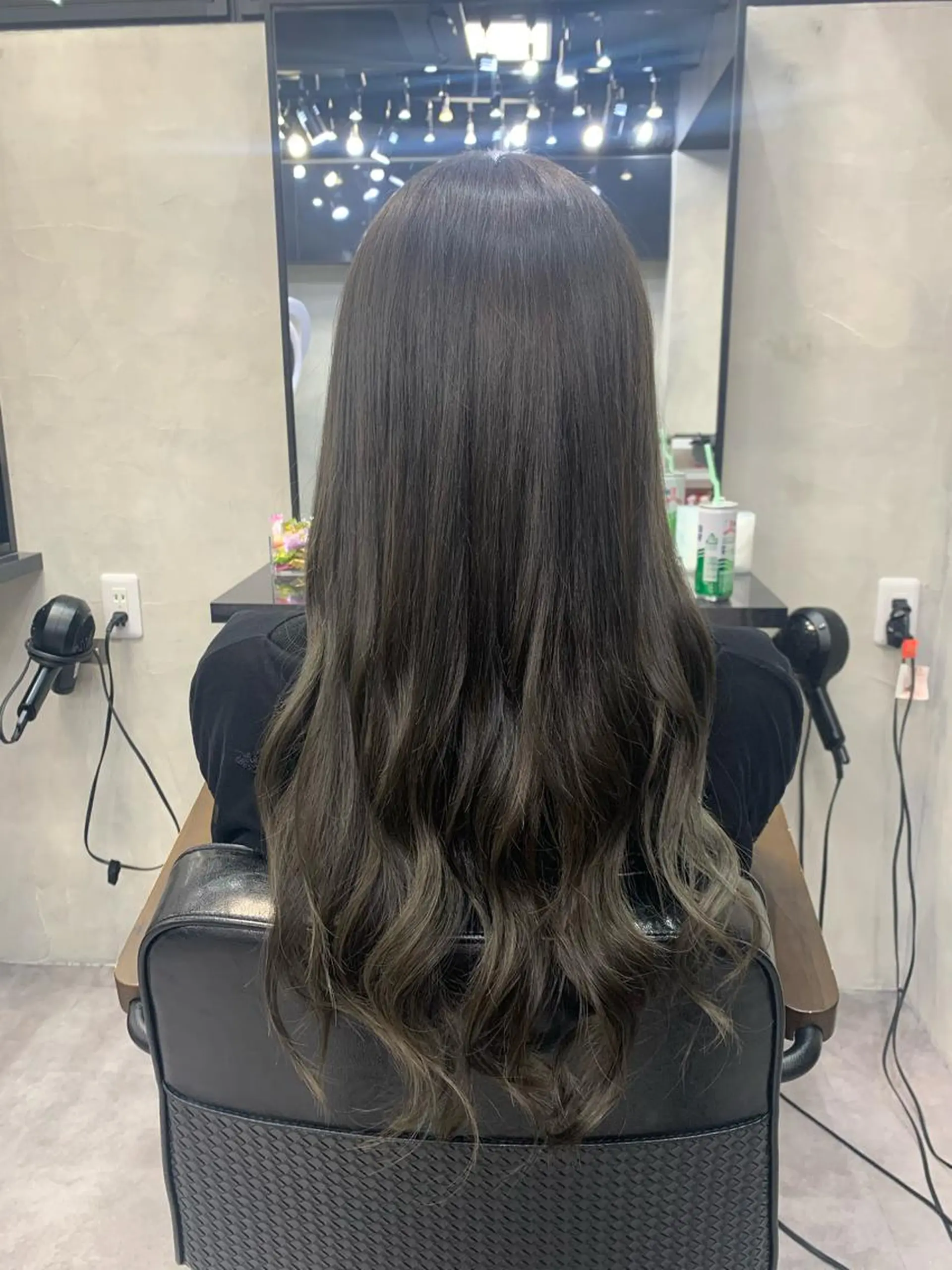 ロング カラー ヘアアレンジ 個室で似合わせ好印象 🧡外山弥千代のヘアスタイル