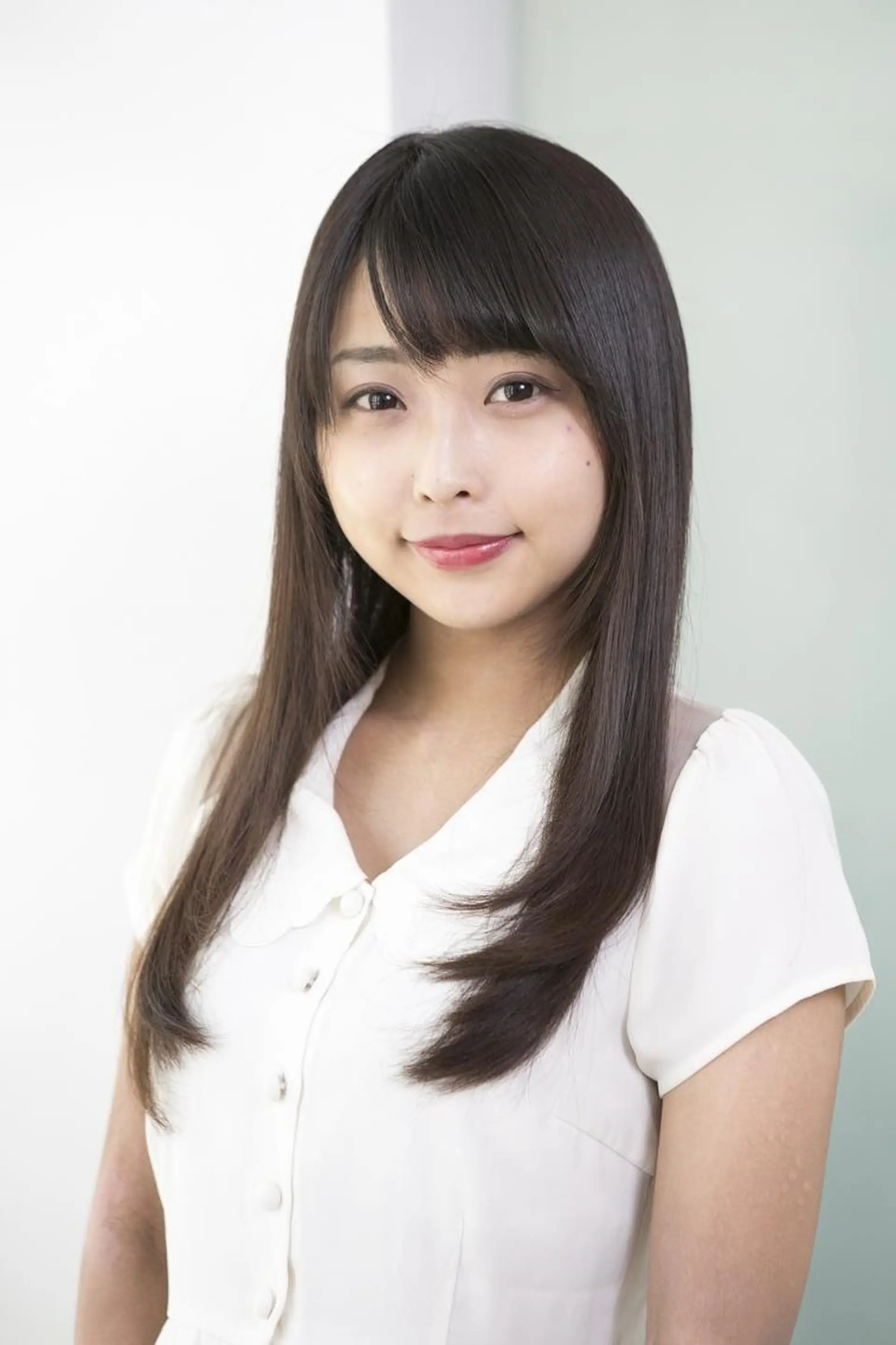 ロング Ashina Karenのヘアスタイル