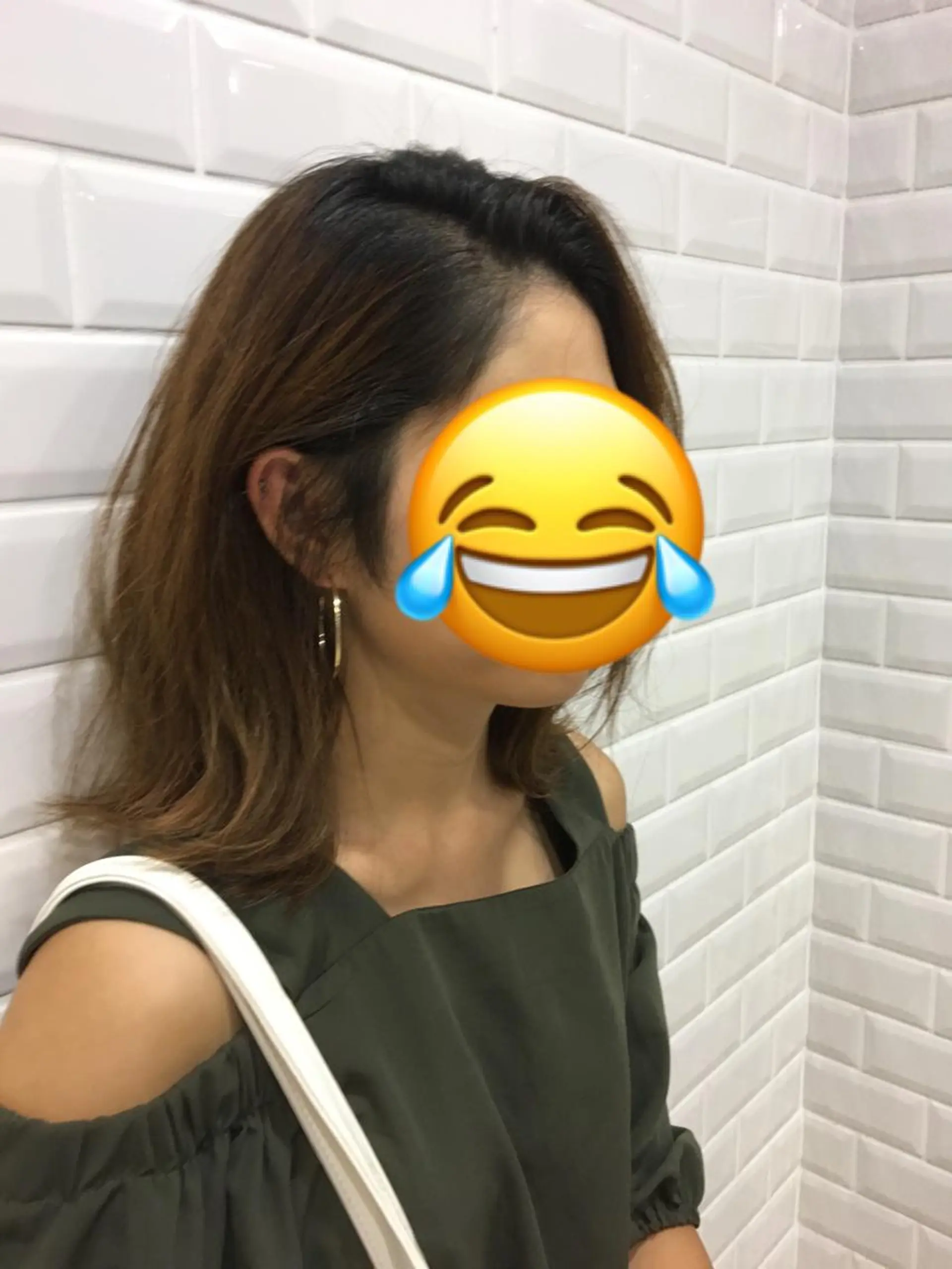 ミディアム 切りっぱなしロブ 丸茂 聖名のヘアスタイル