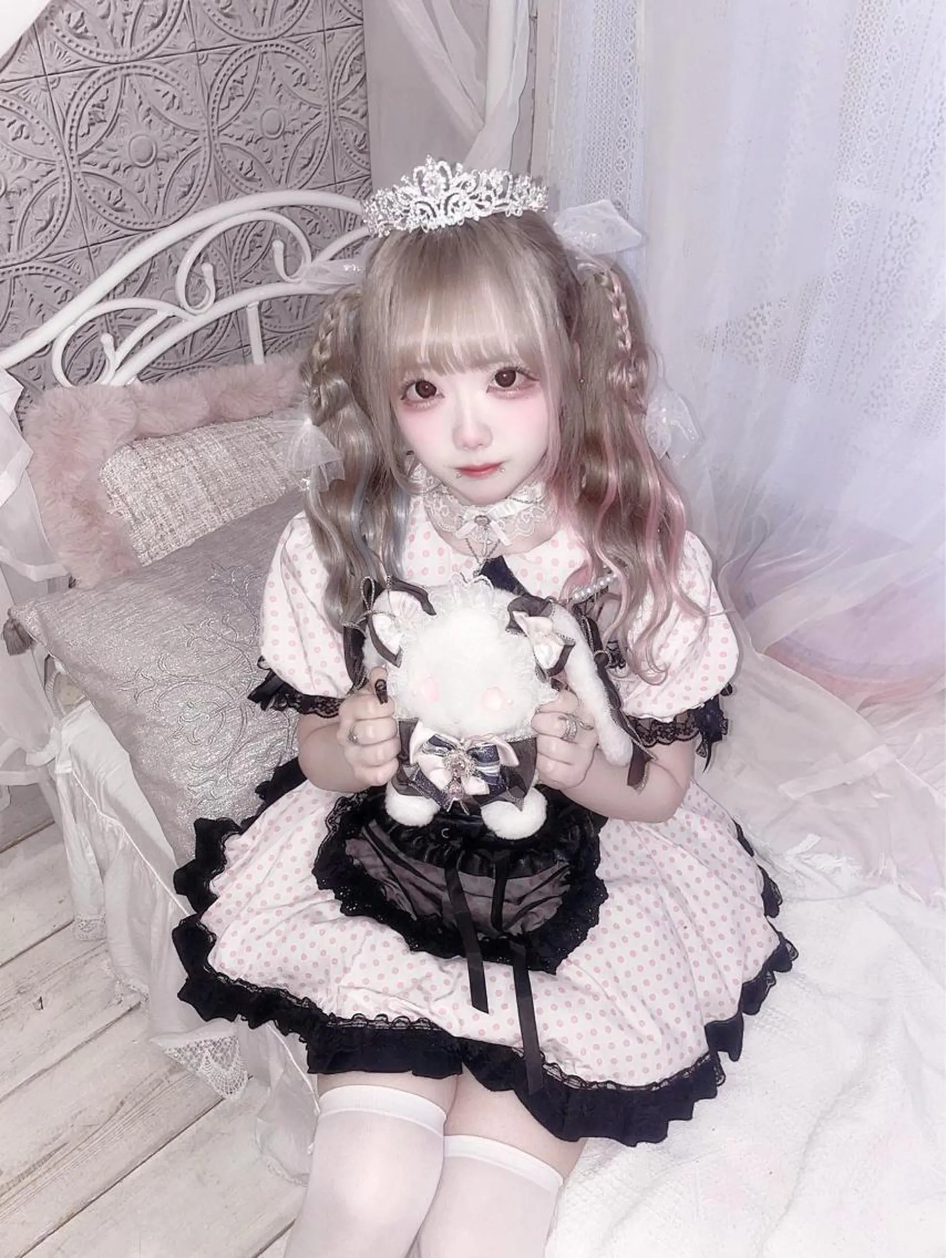 ロング カラー メッシュ ピンクカラー エクステ カット ヘアカラー トリートメント エクステ ハイトーンエクステ 🎩カズキ🎩のヘアスタイル