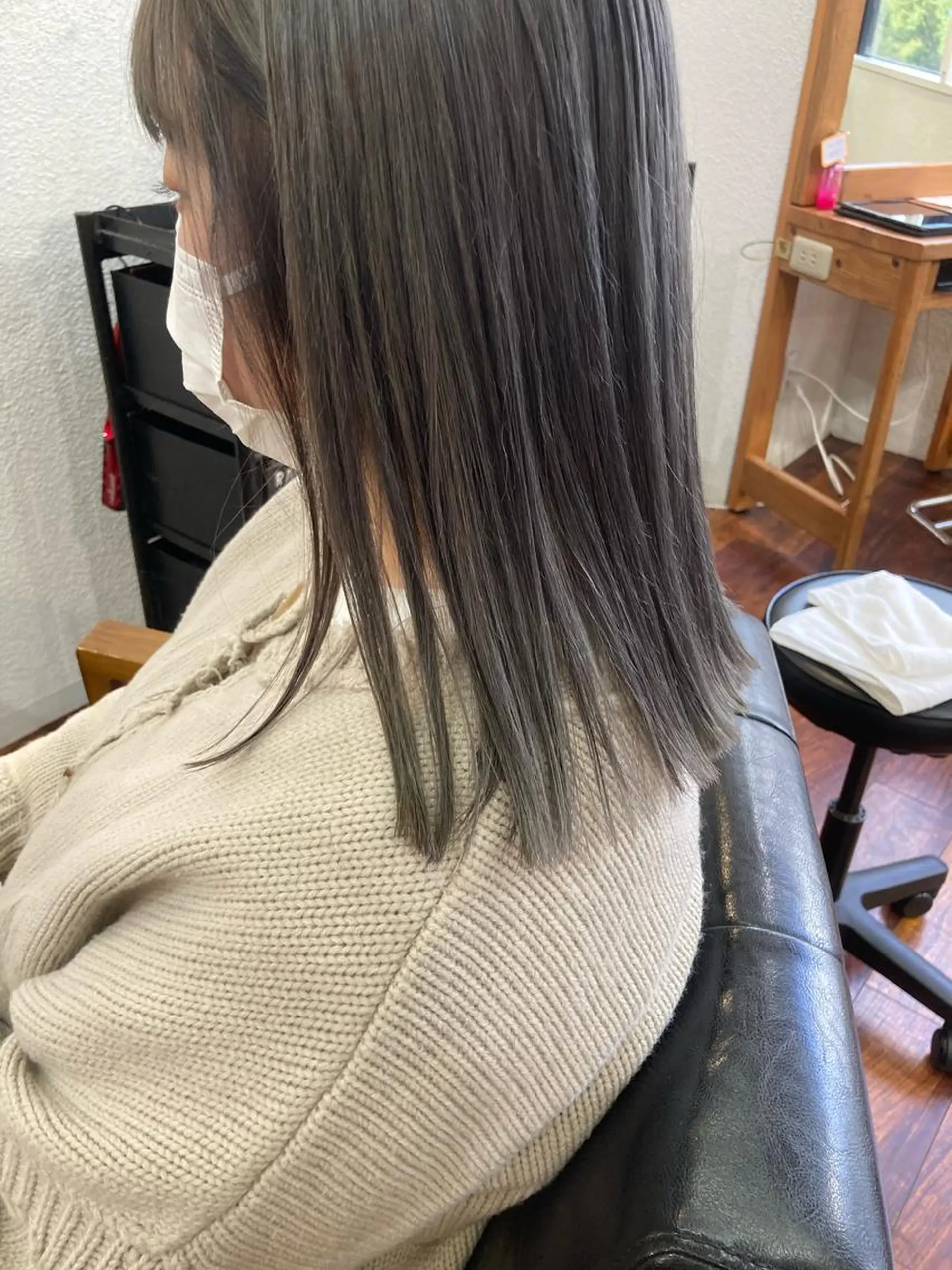 セミロング カラー ブリーチ カット ヘアカラー トリートメント 小木曽智美 /ボブ/ショートのヘアスタイル