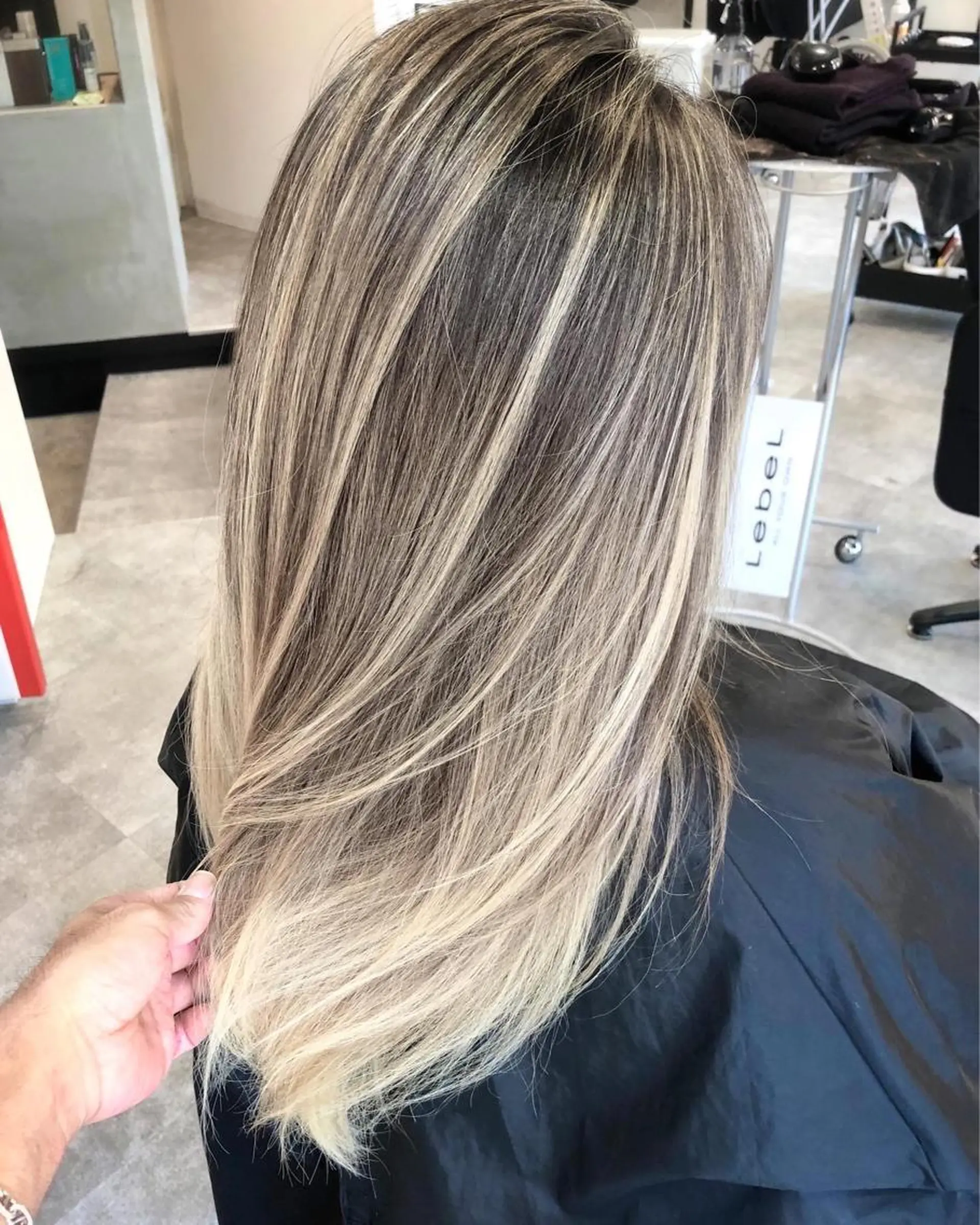 ロング カラー パーマ ヘアアレンジ メンズ キッズ ネイル マツエク・マツパ 林 バンフムのヘアスタイル