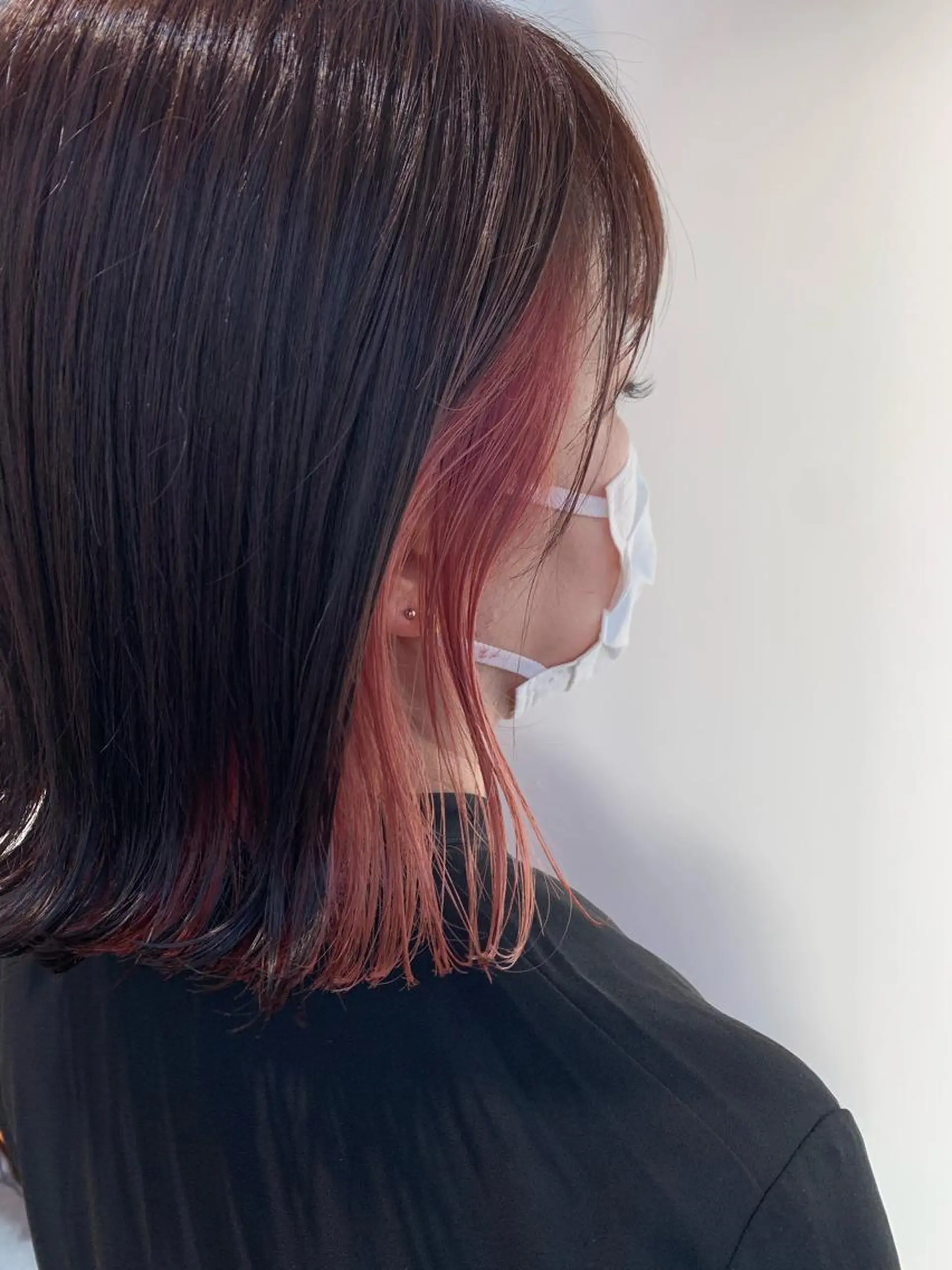 ショート カラー ブリーチ インナーカラー ピンクカラー ヘアカラー トリートメント &SONS 小林亨のヘアスタイル