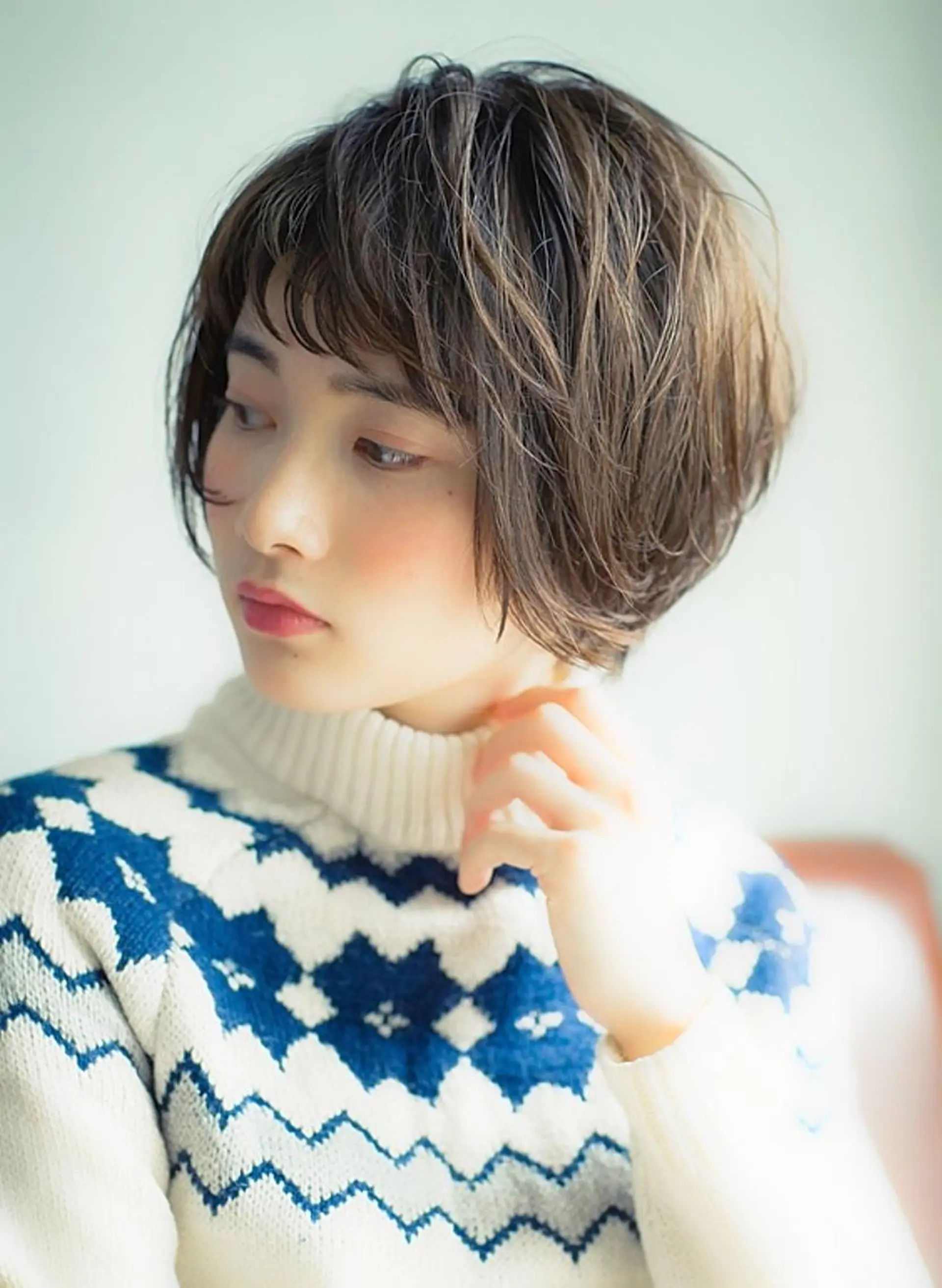 ミディアム 鈴木 奈波のヘアスタイル