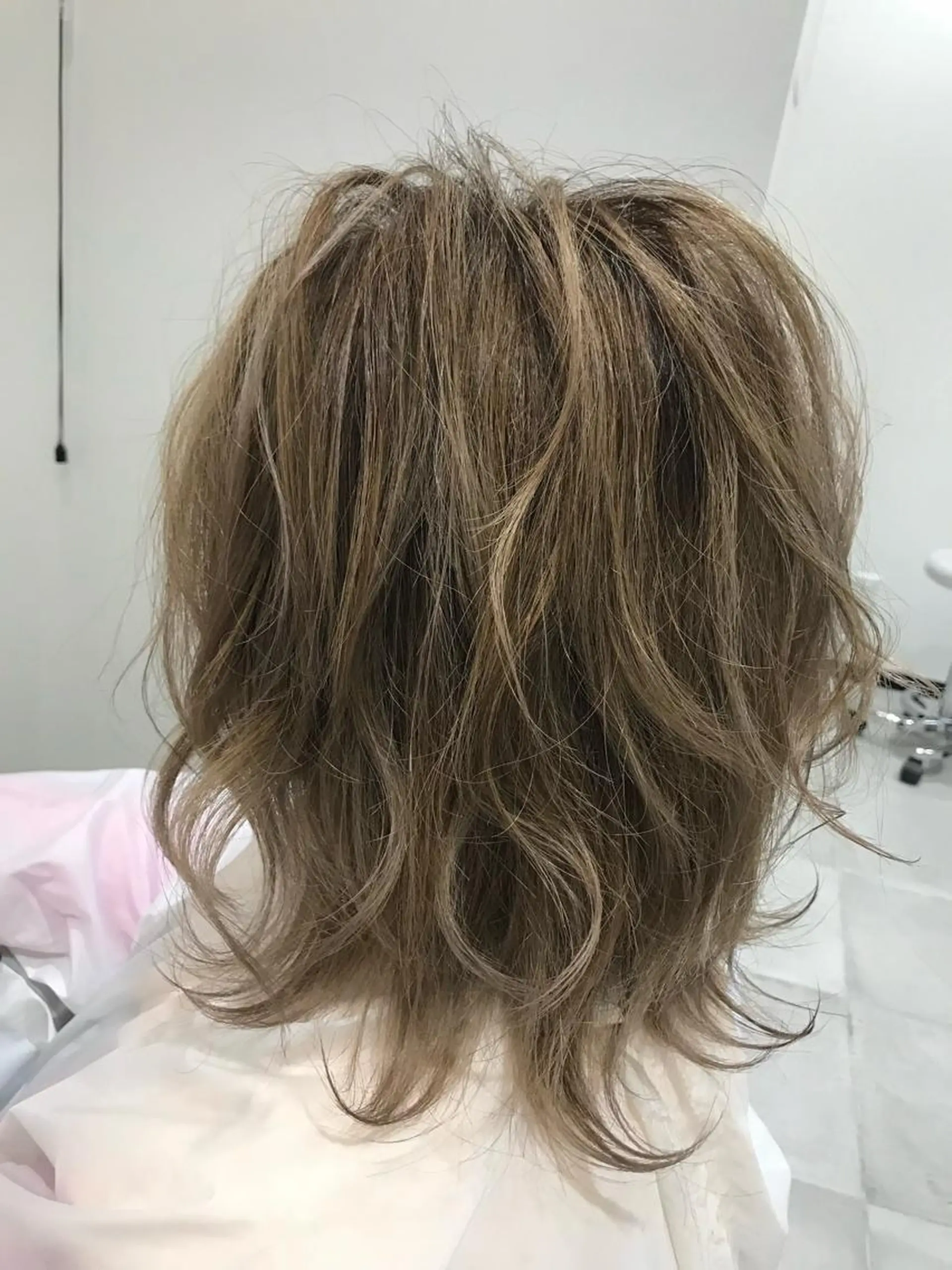 カラー ベージュカラー ヘアカラー トリートメント 梅田 翔一朗のヘアスタイル