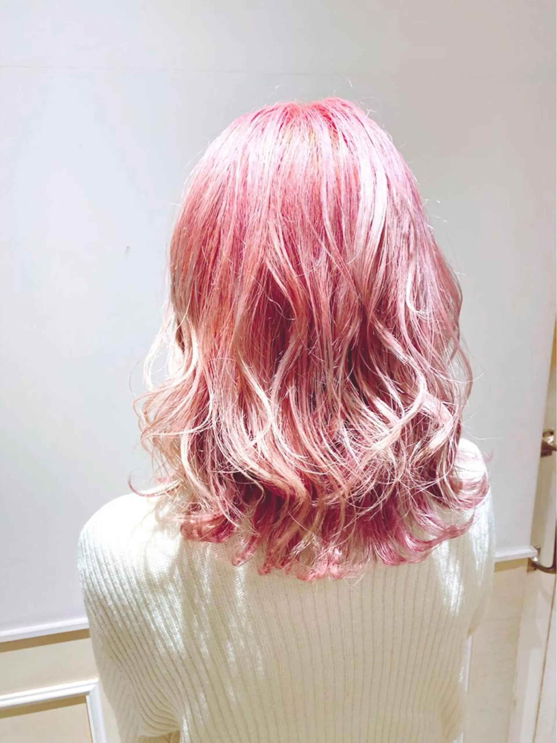 ミディアム カラー レイヤー×髪質改善 マネージャー安藤光司のヘアスタイル