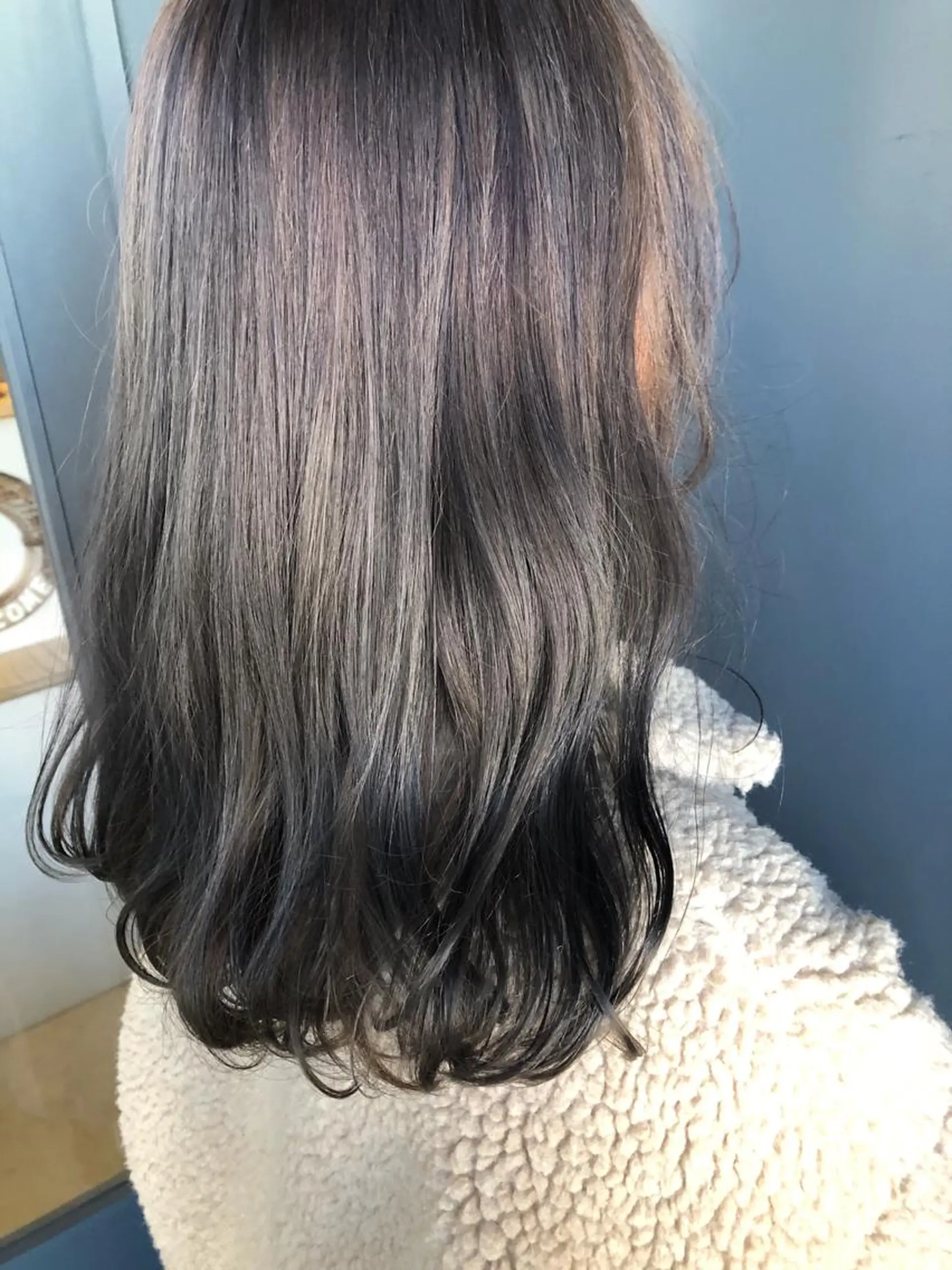 ミディアム カラー パープルカラー 女性リピ90%🍨 🩷佐藤みずきのヘアスタイル