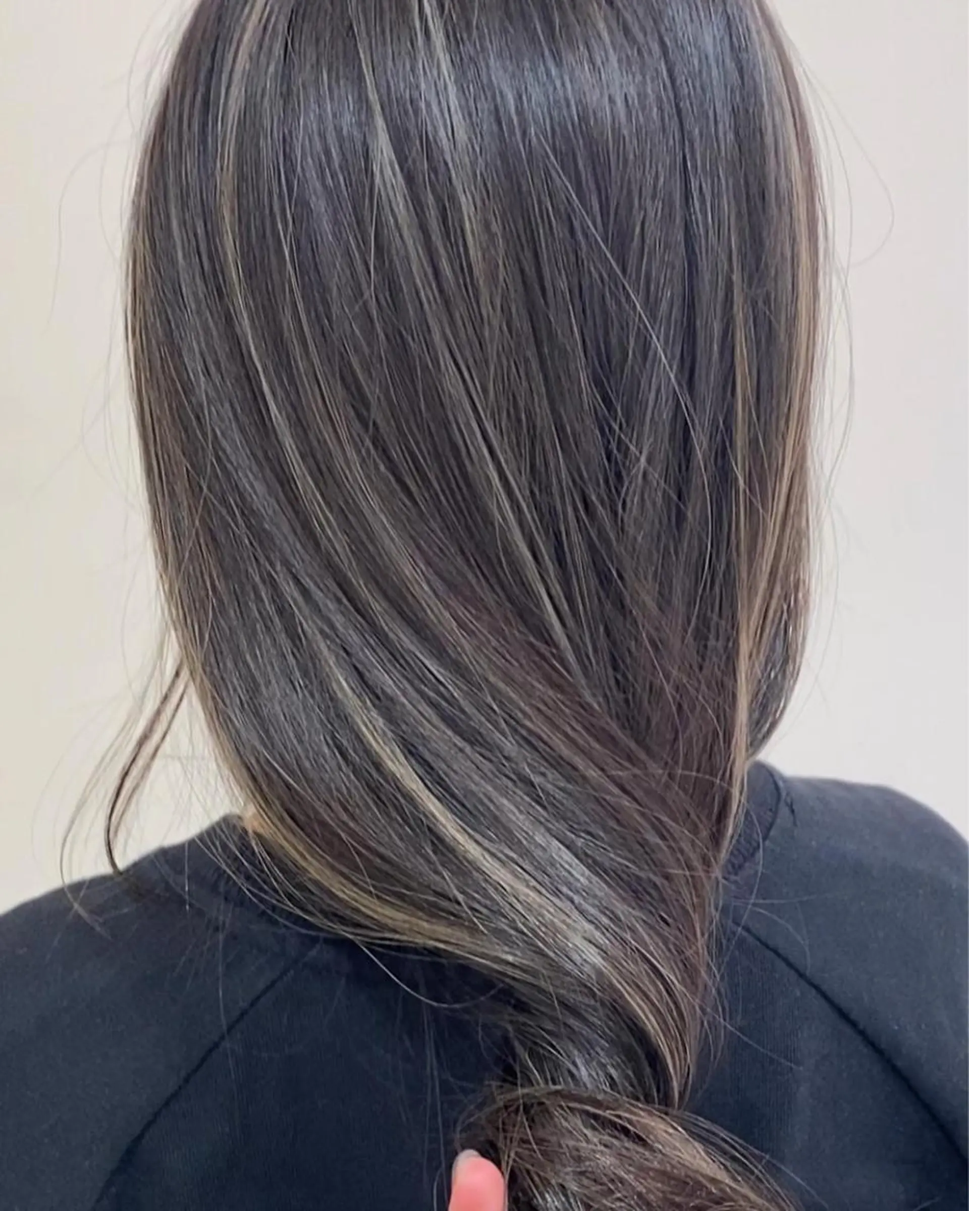 ロング カラー グレージュ ハイライトカラー ハイライト カット ヘアカラー トリートメント レイヤーカット/ ハイライト　千咲季のヘアスタイル