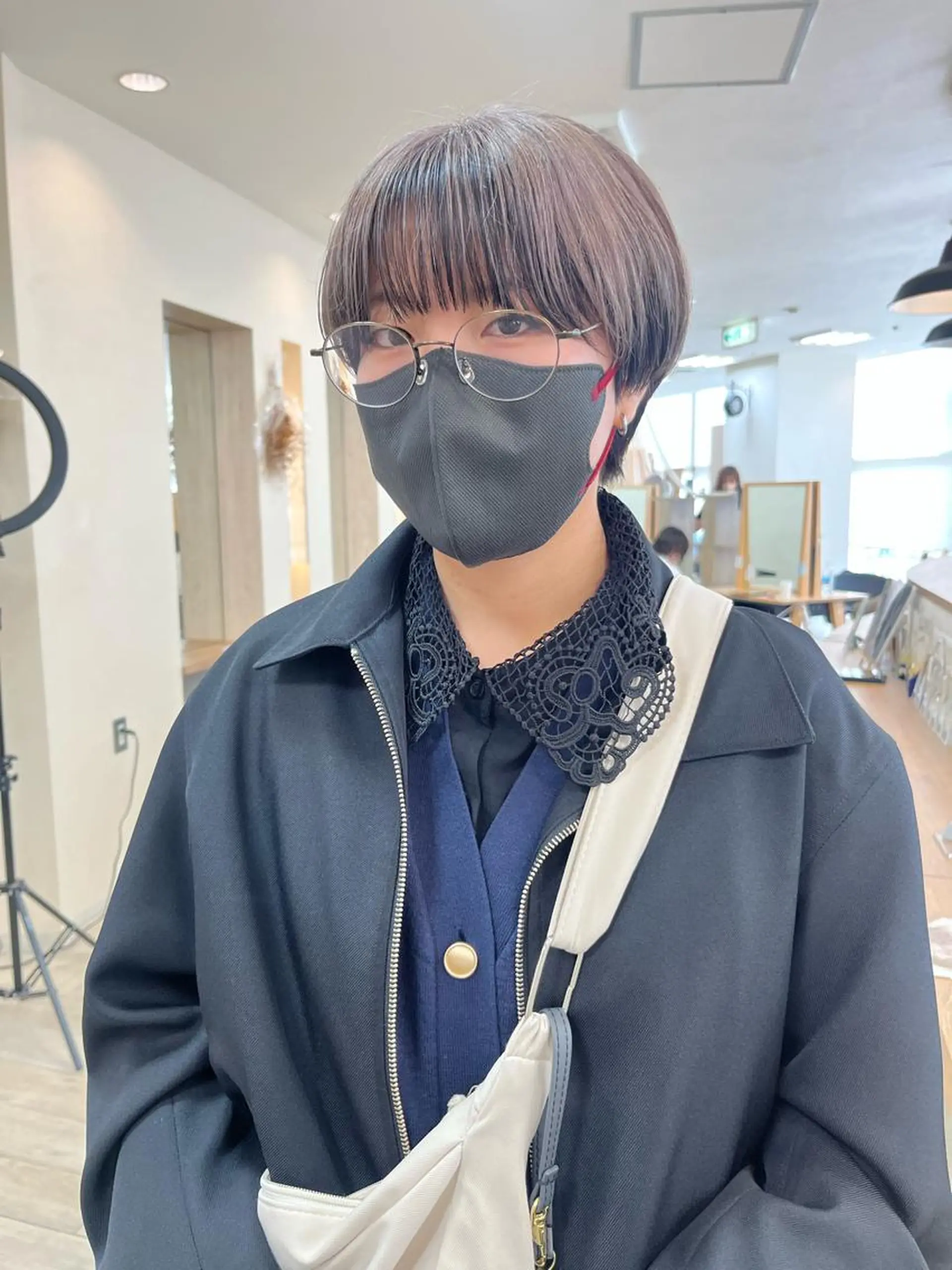 ショート カラー 切りっぱなしボブ ショートボブ ハンサムショート ベージュカラー ブリーチ カット ヘアカラー トリートメント 初めてのショート お任せください✂️のヘアスタイル