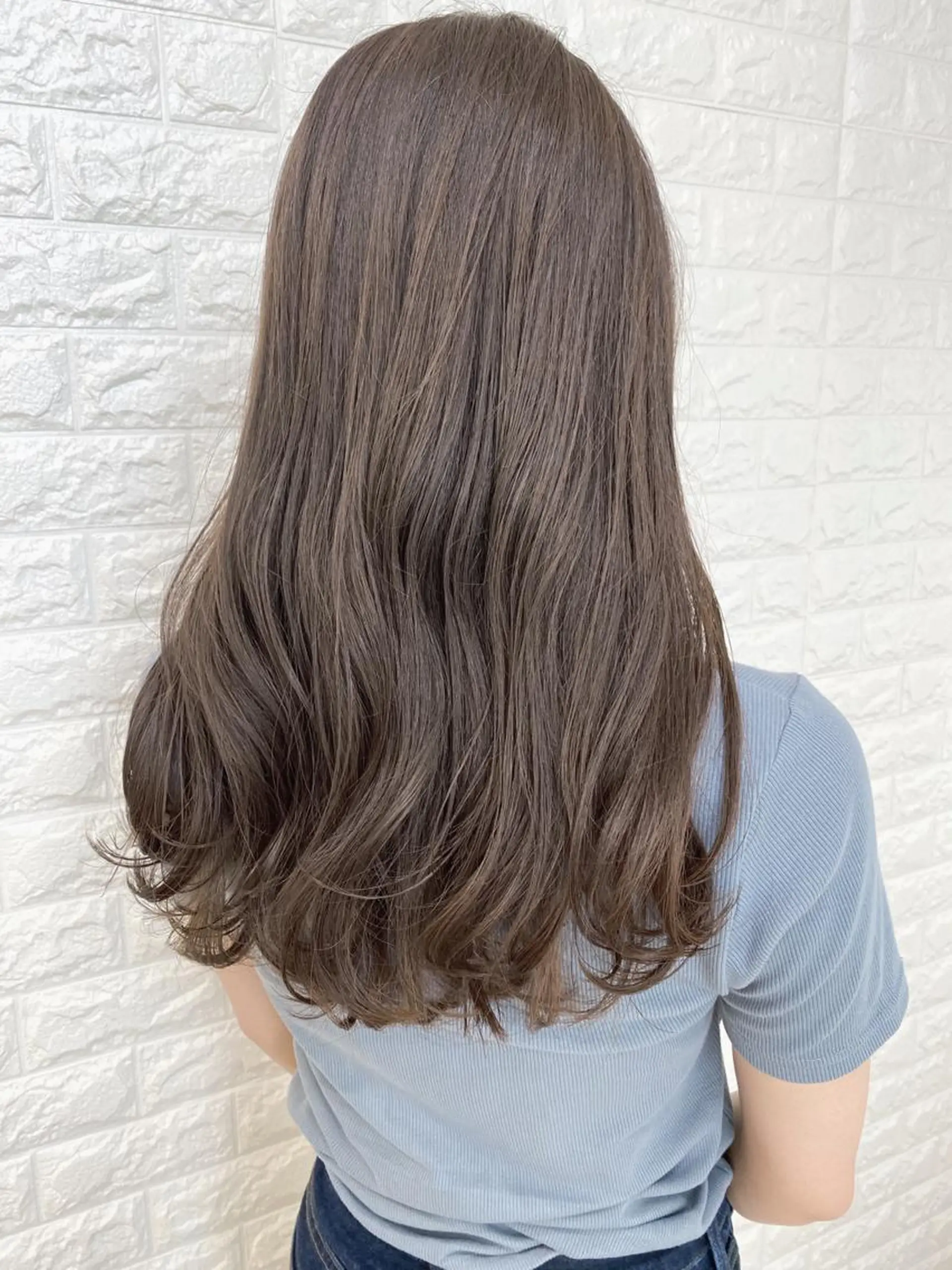 セミロング カット ヘアカラー トリートメント 高木 麻知子のヘアスタイル