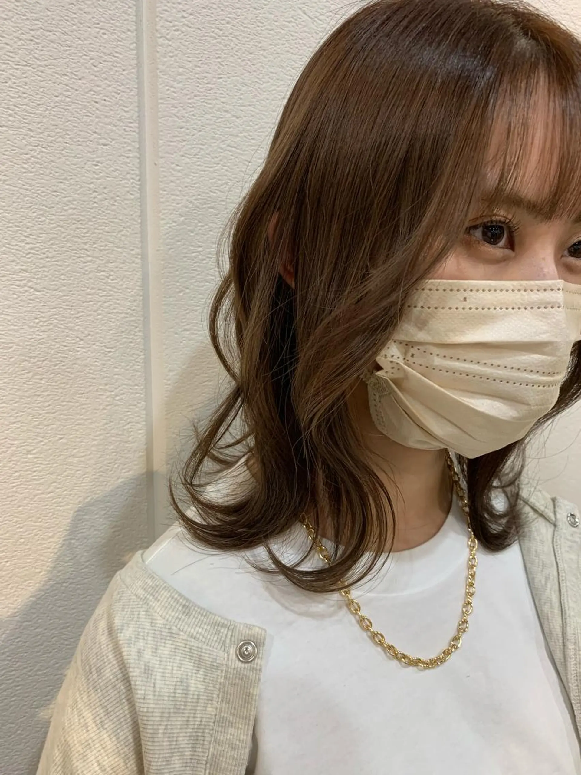 ミディアム カラー カット ヘアカラー トリートメント 中津No.1髪質改善 店長✨透ける暗髪のヘアスタイル