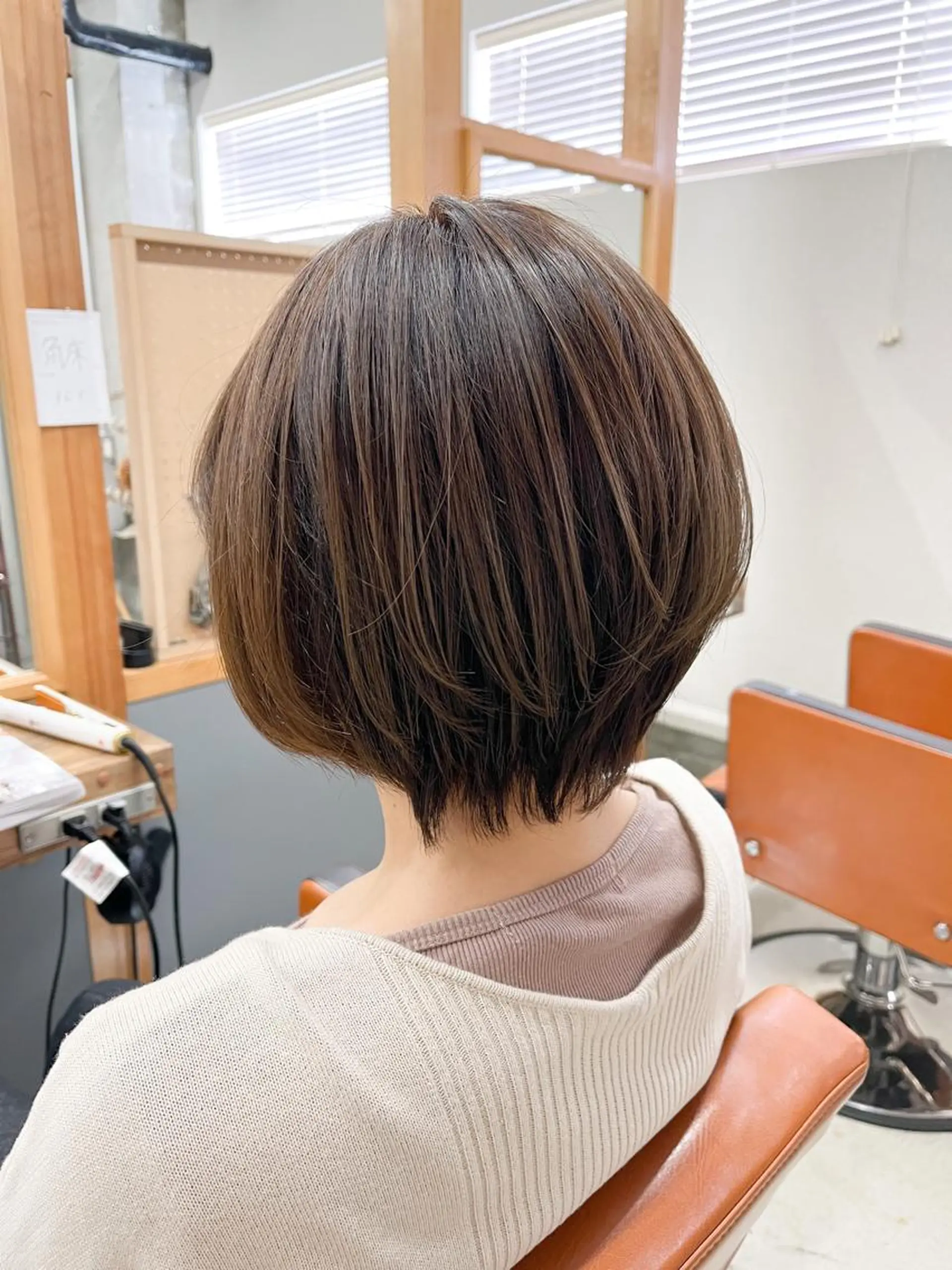 ショート カラー パーマ ヘアアレンジ メンズ キッズ ネイル マツエク・マツパ センターパート メンズインナーカラー アディクシーカラー ボルドーカラー ダブルカラー カット ヘアカラー トリートメント 角床直哉 カラーカットNO 1のヘアスタイル