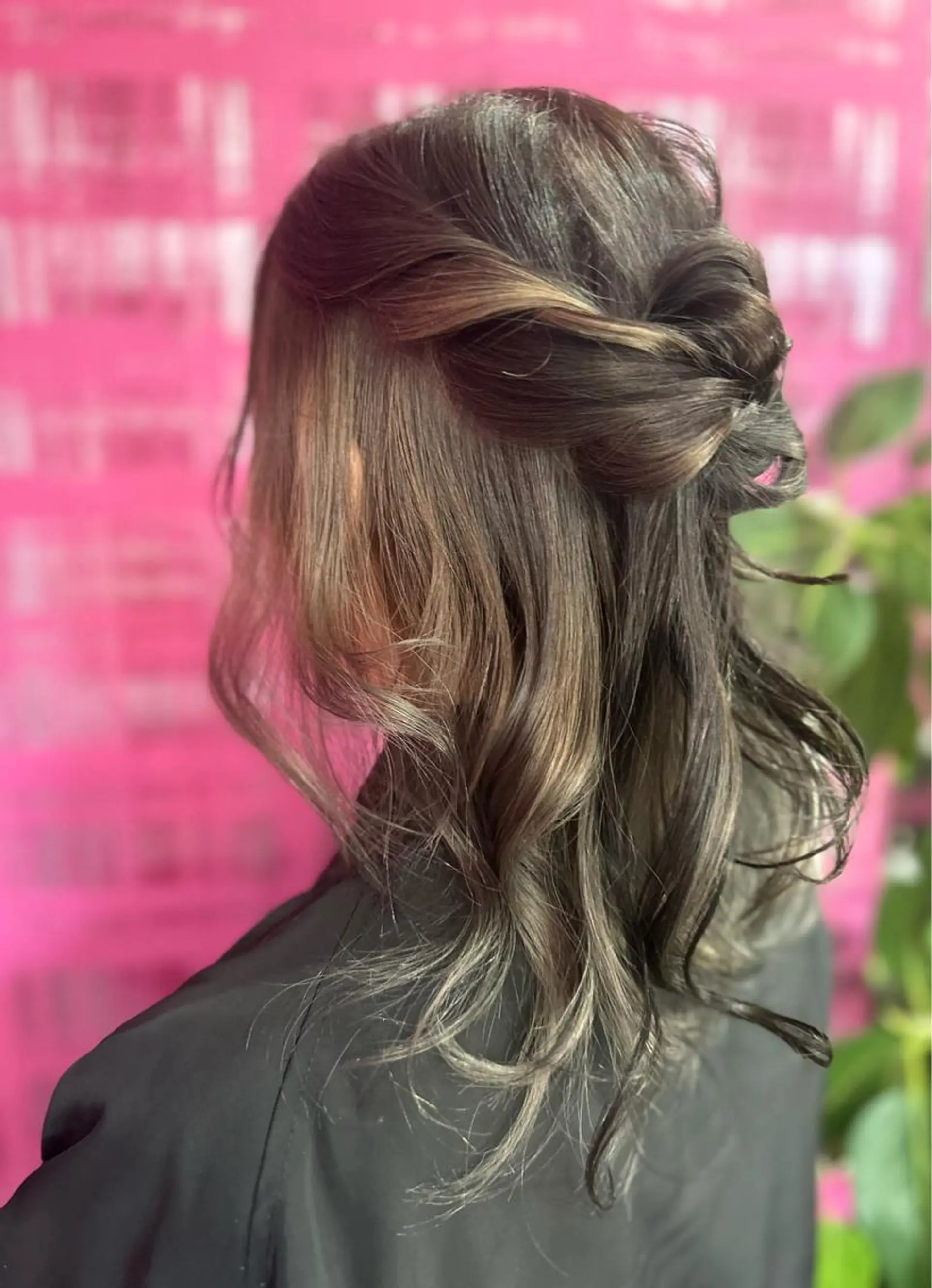 セミロング 横山 千春のヘアスタイル