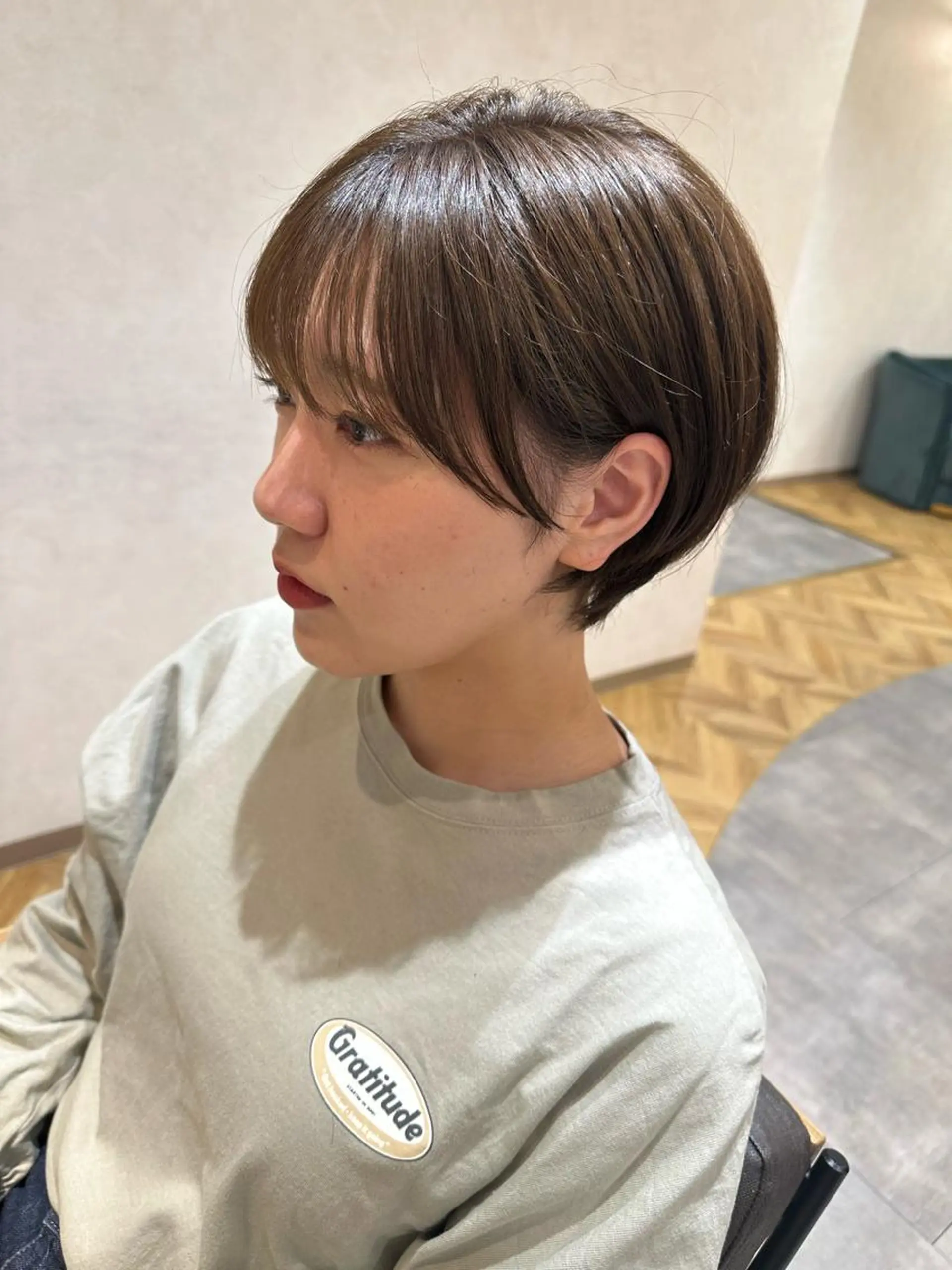 ショート かえ🩶韓国ボブ🎀 透明感カラー🥣のヘアスタイル