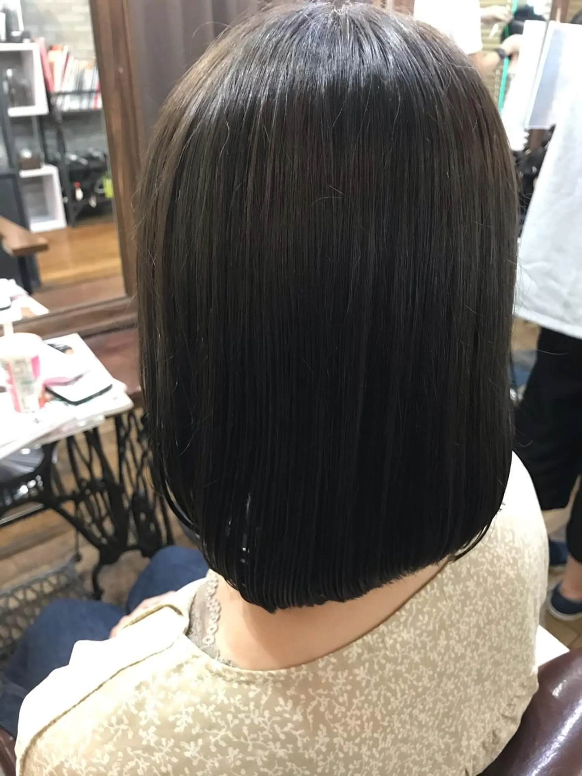 ミディアム 佐々木 千夏のヘアスタイル