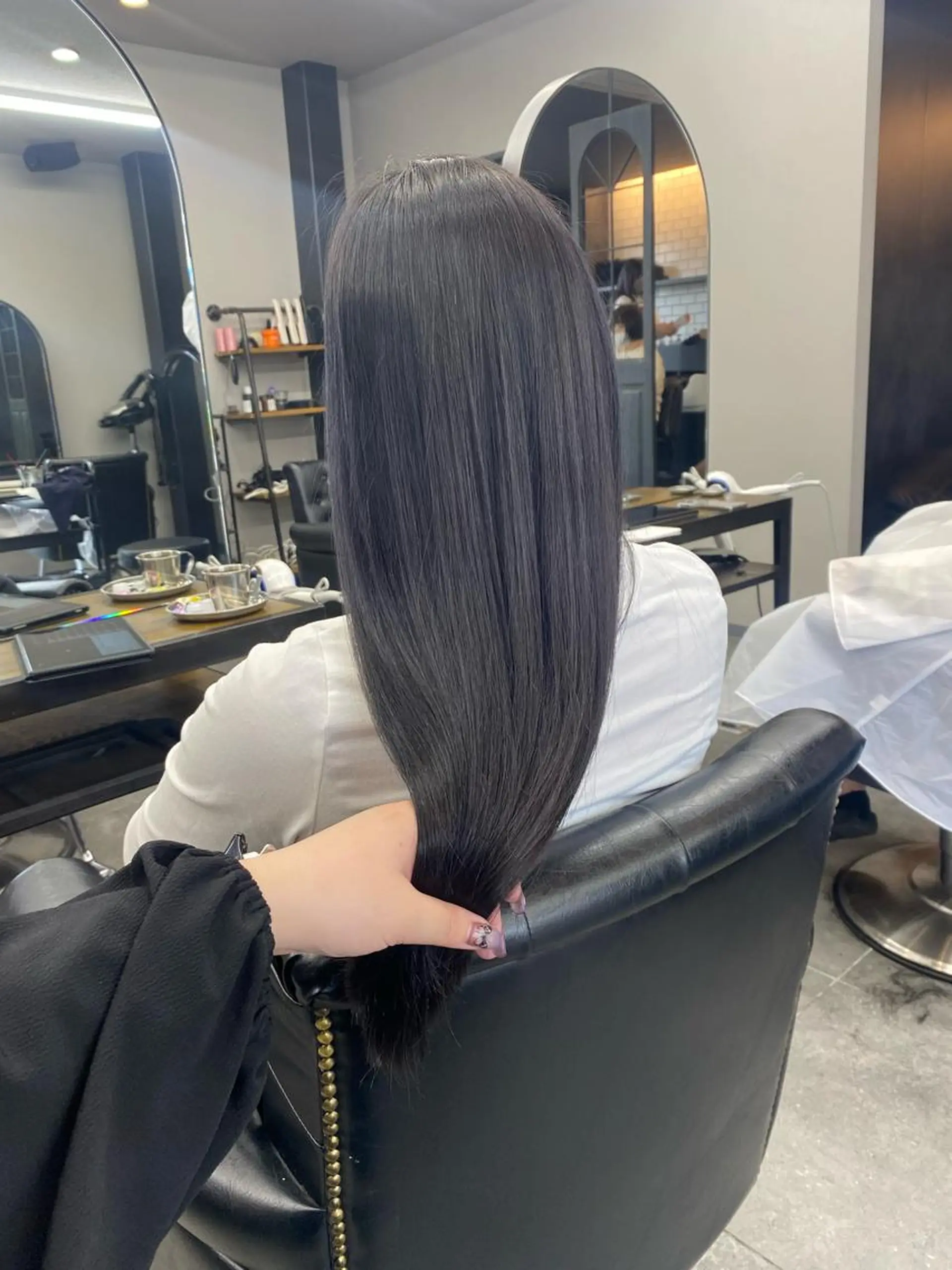 ロング maco 艶感ハイトーン🦋のヘアスタイル