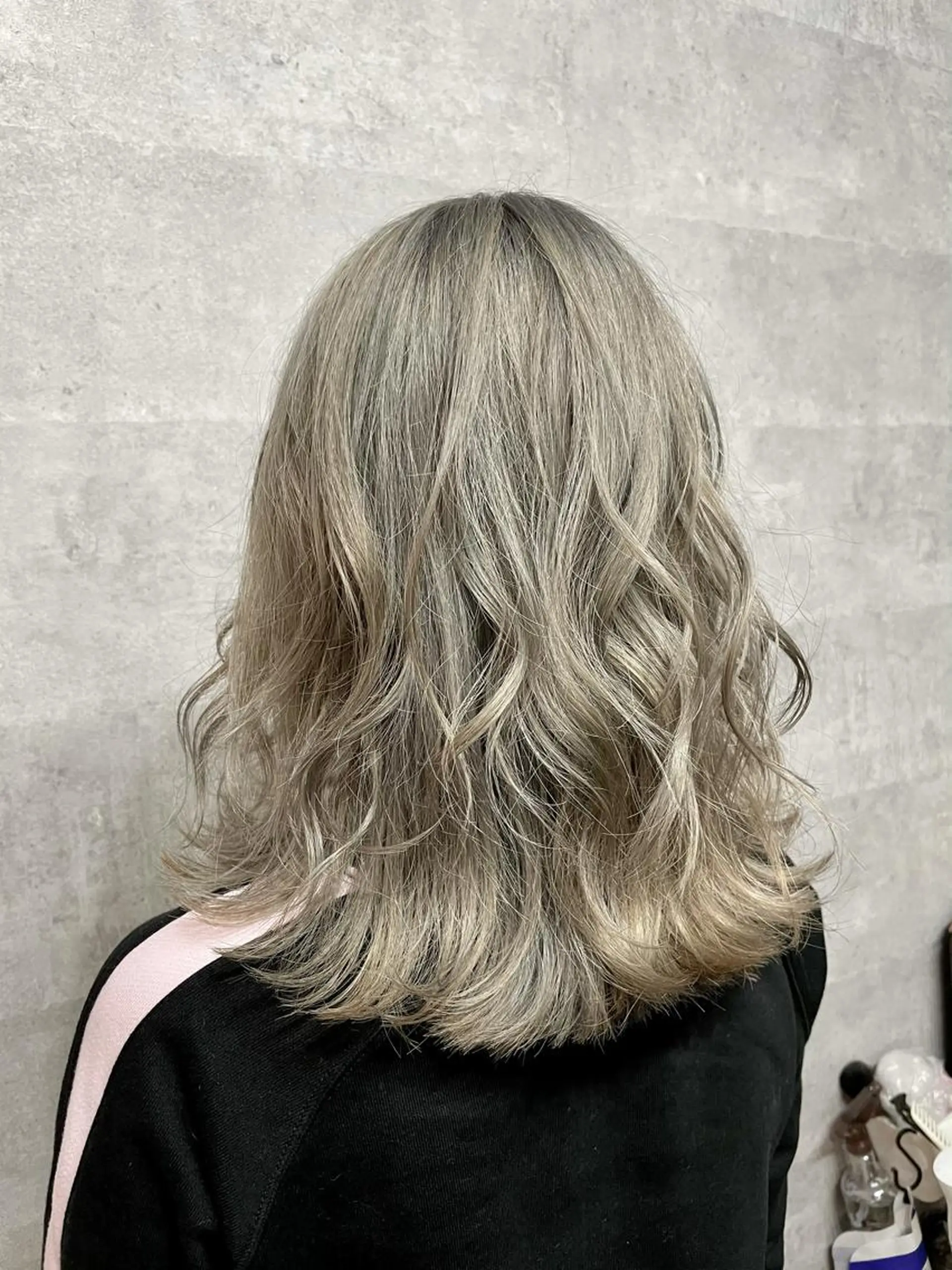 ミディアム SALOWIN心斎橋Suite店所属・【髪質改善の専門店】 🫧鷹司郎のヘアスタイル