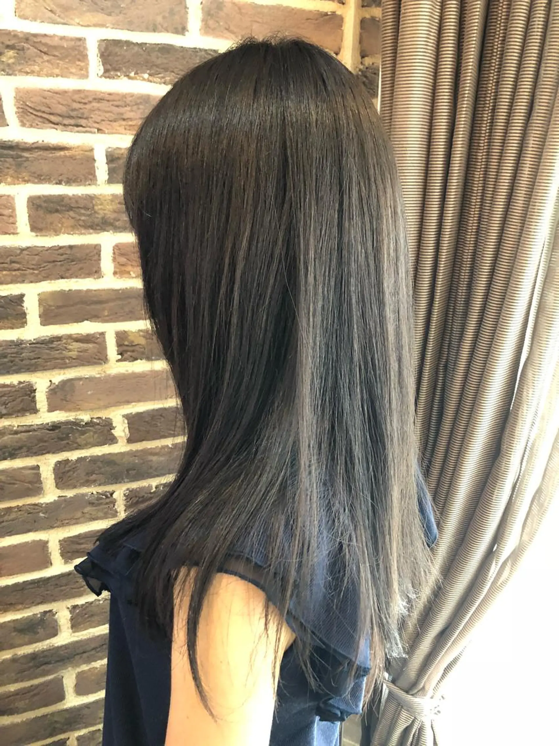 ロング カラー ベージュカラー フォギーベージュ イルミナカラー 外国人風カラー 高橋 隆一のヘアスタイル