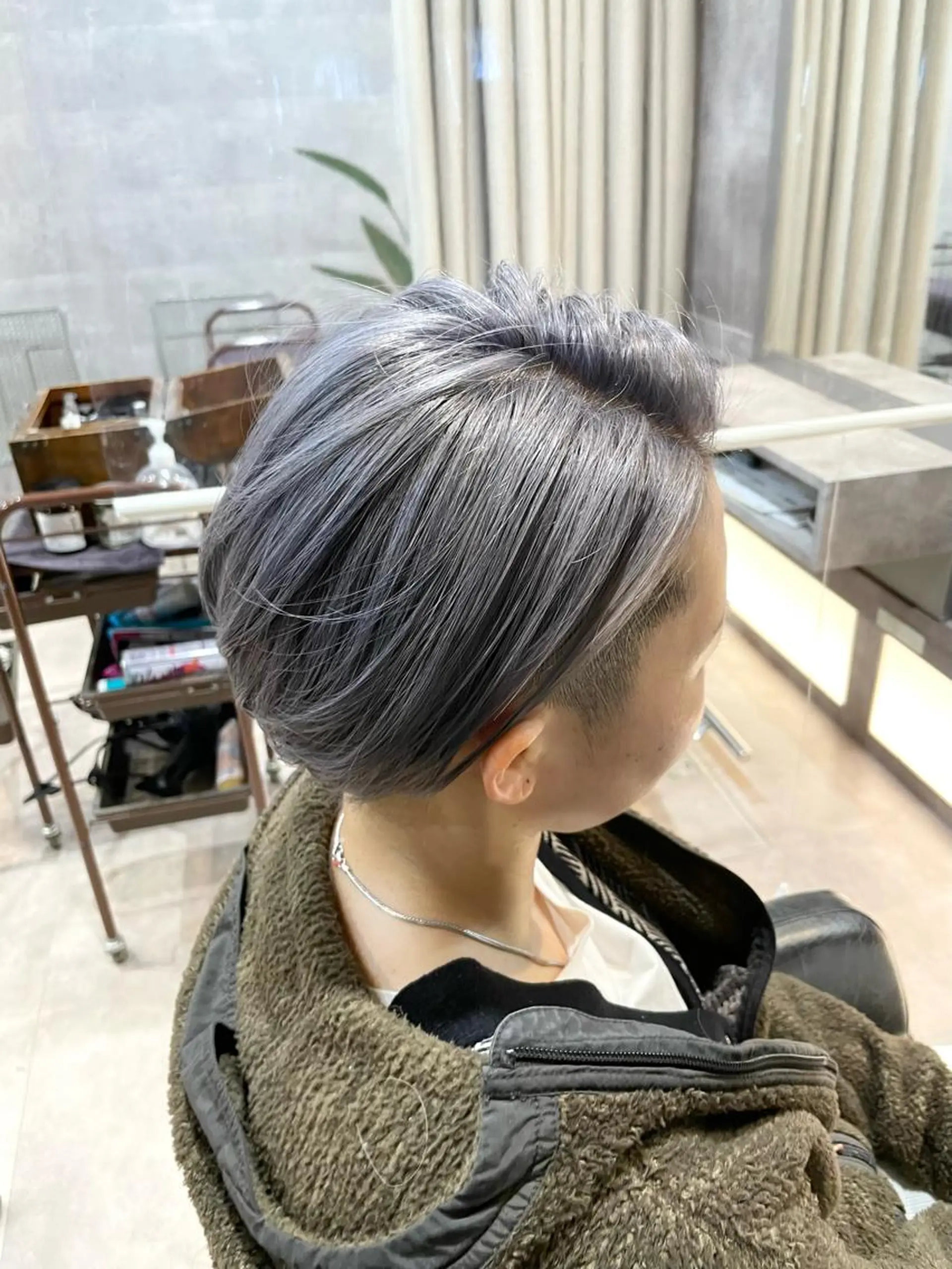 ショート カラー ブルーカラー シルバー カット 縮毛矯正 トリートメント 骨格整形カット/ ショート✂️堀夢哉のヘアスタイル