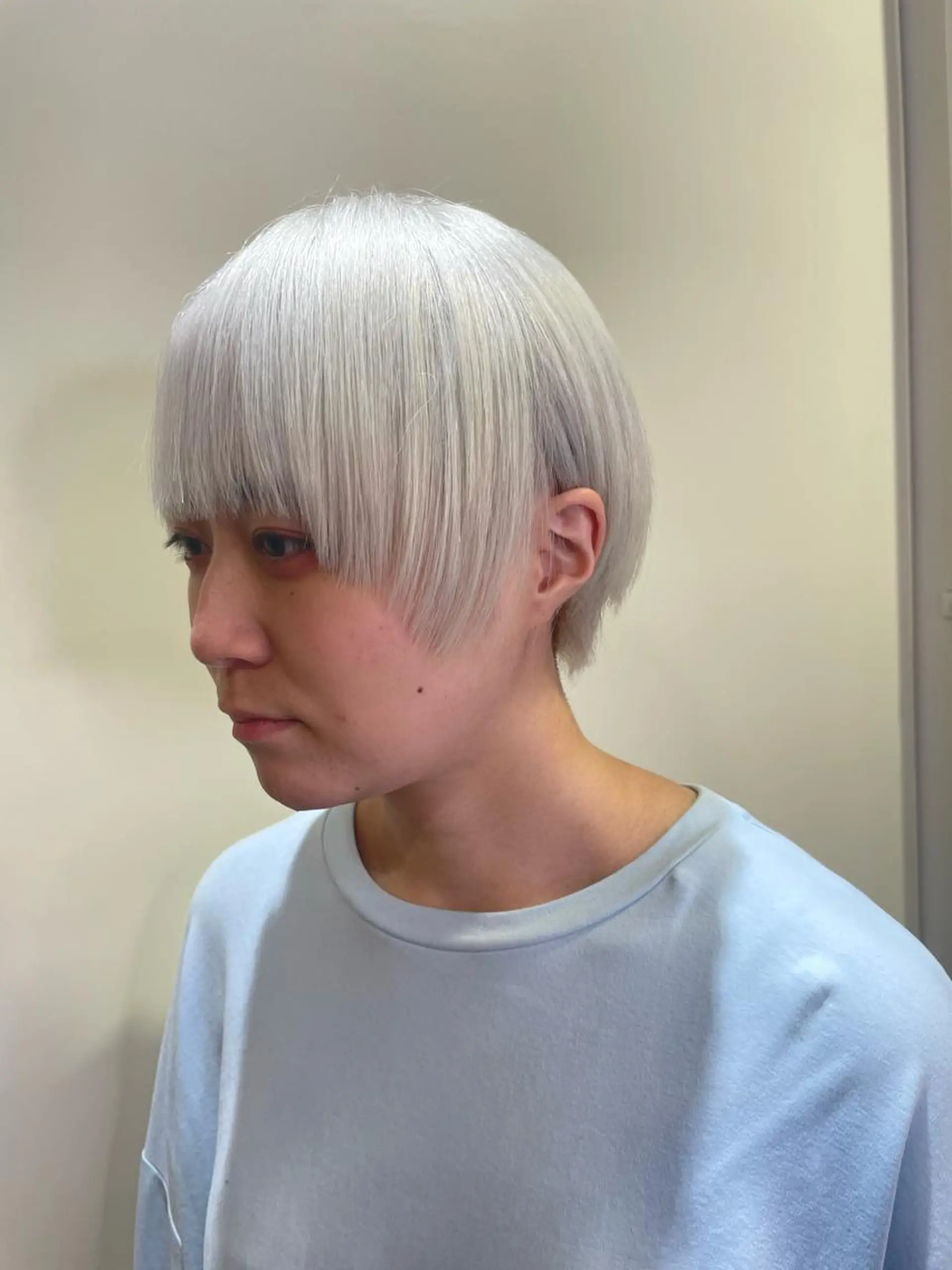 ショート カラー アッシュ バレイヤージュ ベージュカラー ブリーチ グラデーションカラー 安田和洋 ブリーチカラー特化のヘアスタイル