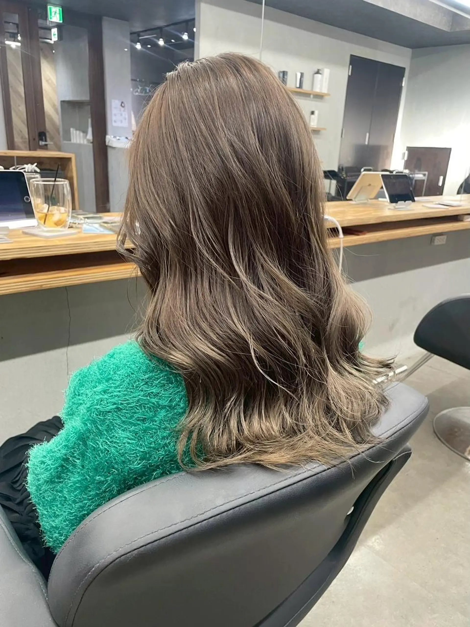 ロング カット ヘアカラー トリートメント N 【エヌ】のヘアスタイル