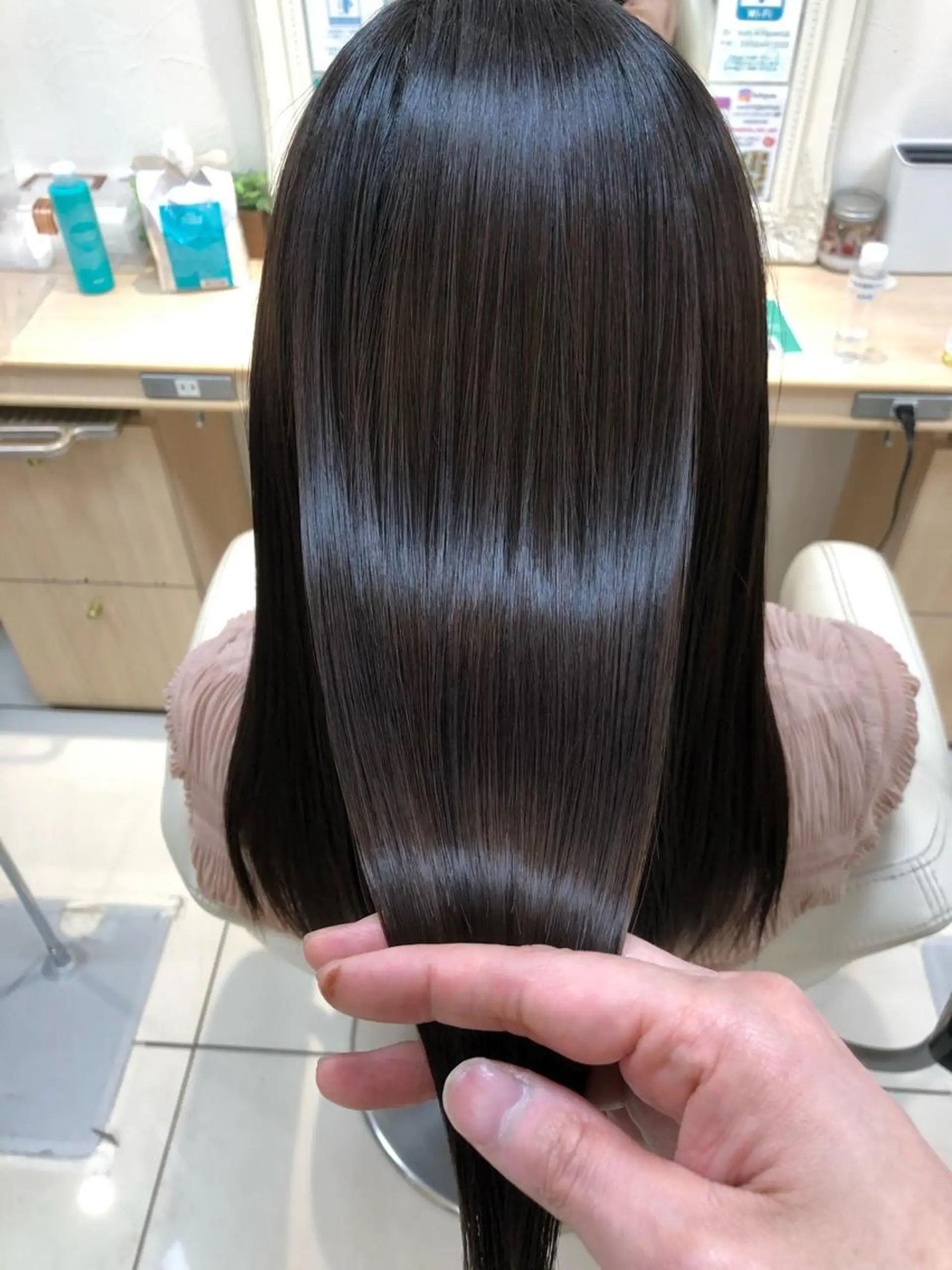 ロング パーマ 髪質改善 縮毛矯正 ストレートパーマ 丸みショートボブ/ タッセルボブ 吉野のヘアスタイル