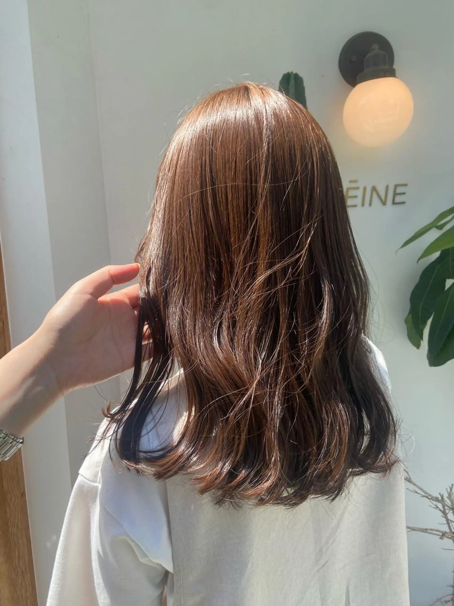 セミロング カラー ブリーチ ブリーチなしカラー なかむら ゆきのヘアスタイル