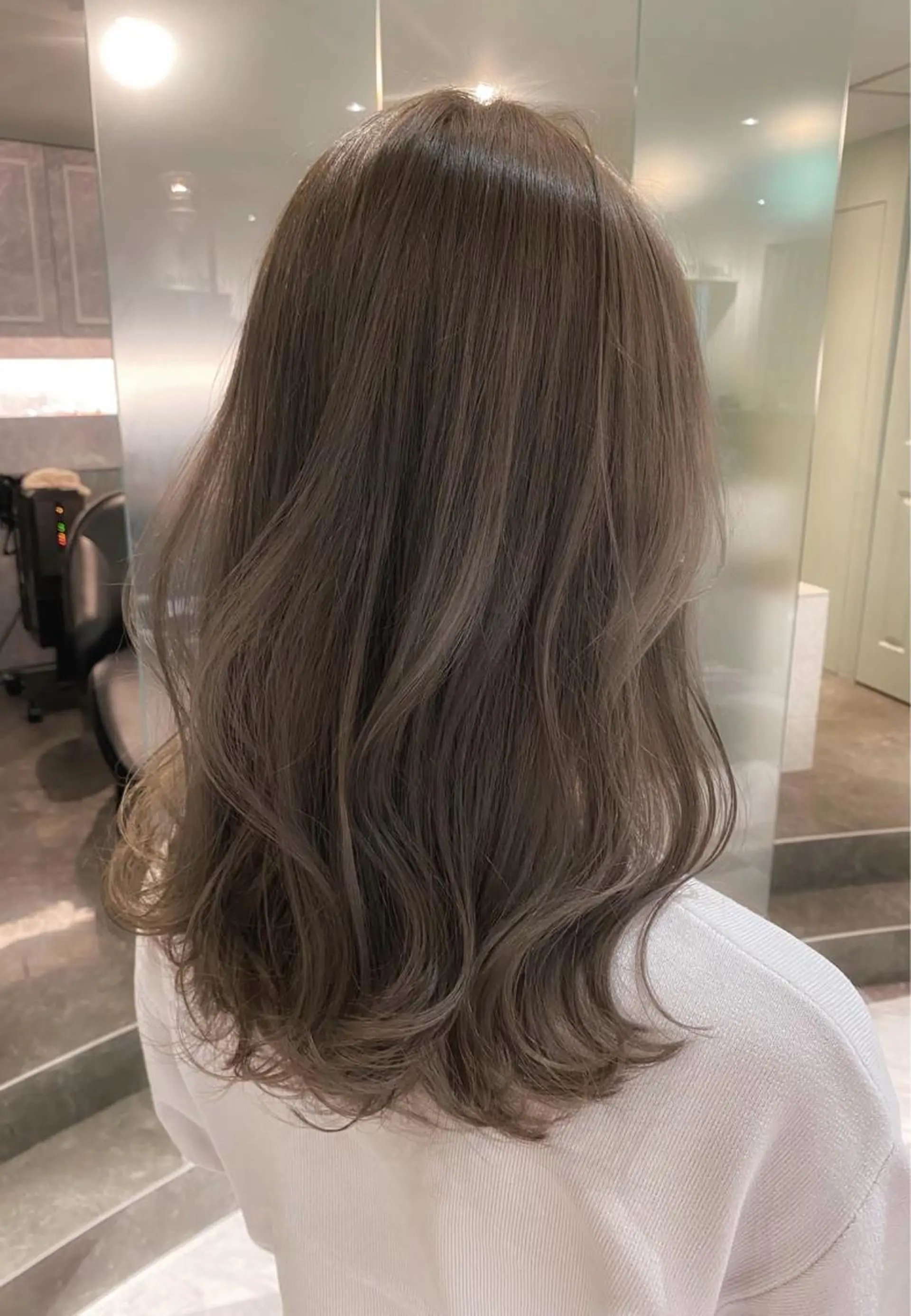 ミディアム 白髪ぼかし特化/ 髪質改善/ハクのヘアスタイル