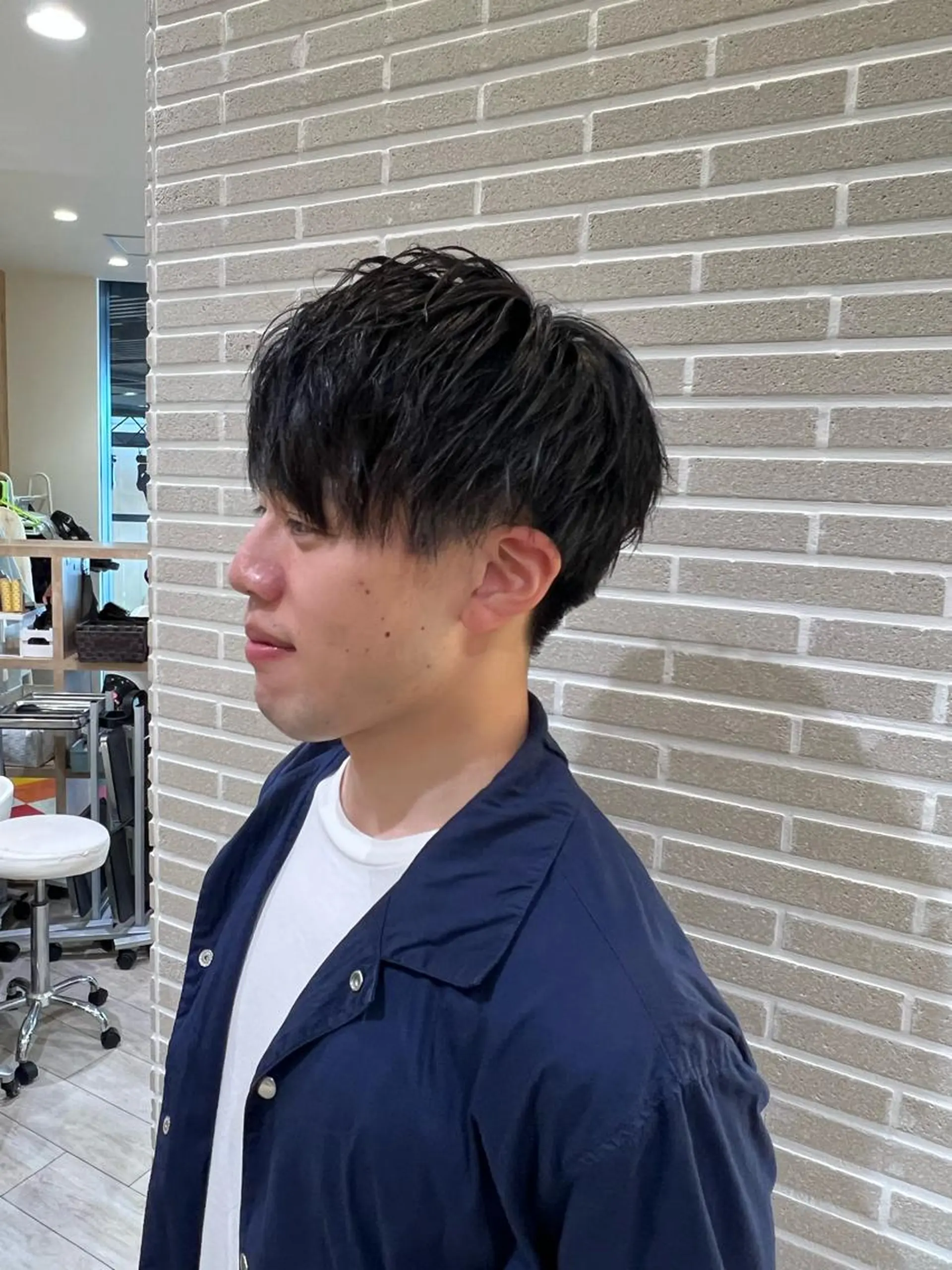 メンズ ビジネス カット 赤本悠斗波巻きパーマ メンズパーマのヘアスタイル