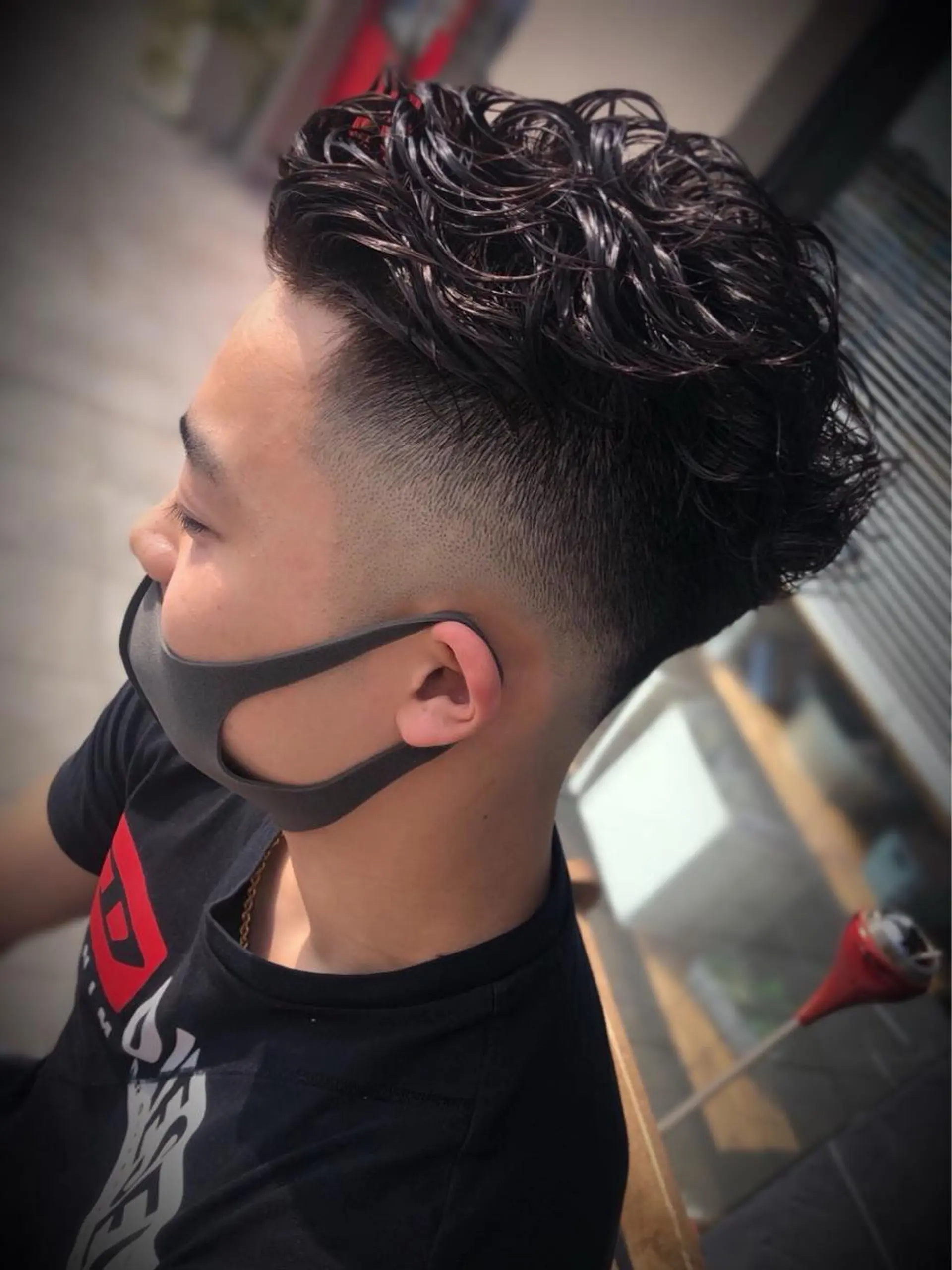 パーマ メンズ フェードカット スキンフェード 守屋 智紀のヘアスタイル