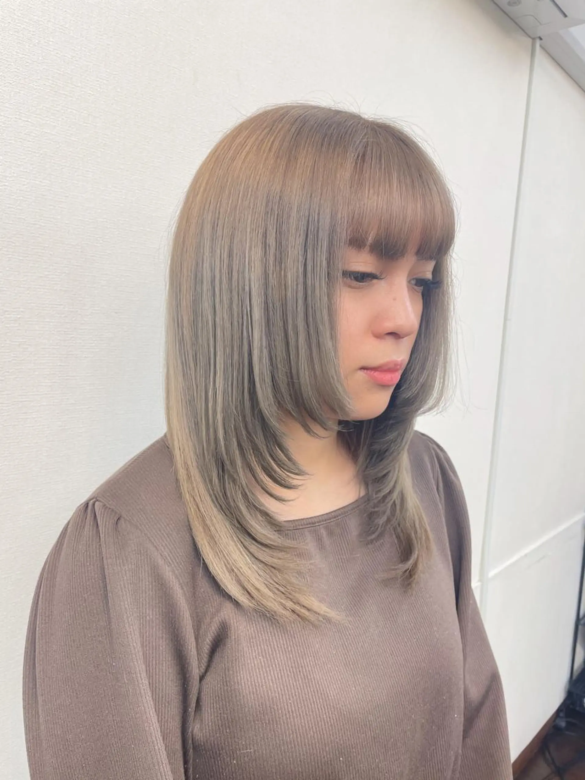 ミディアム 顔まわりレイヤー 顔周りカット レイヤーカット エクステ IN∞hair/ インヘアー/下伊福店のヘアスタイル