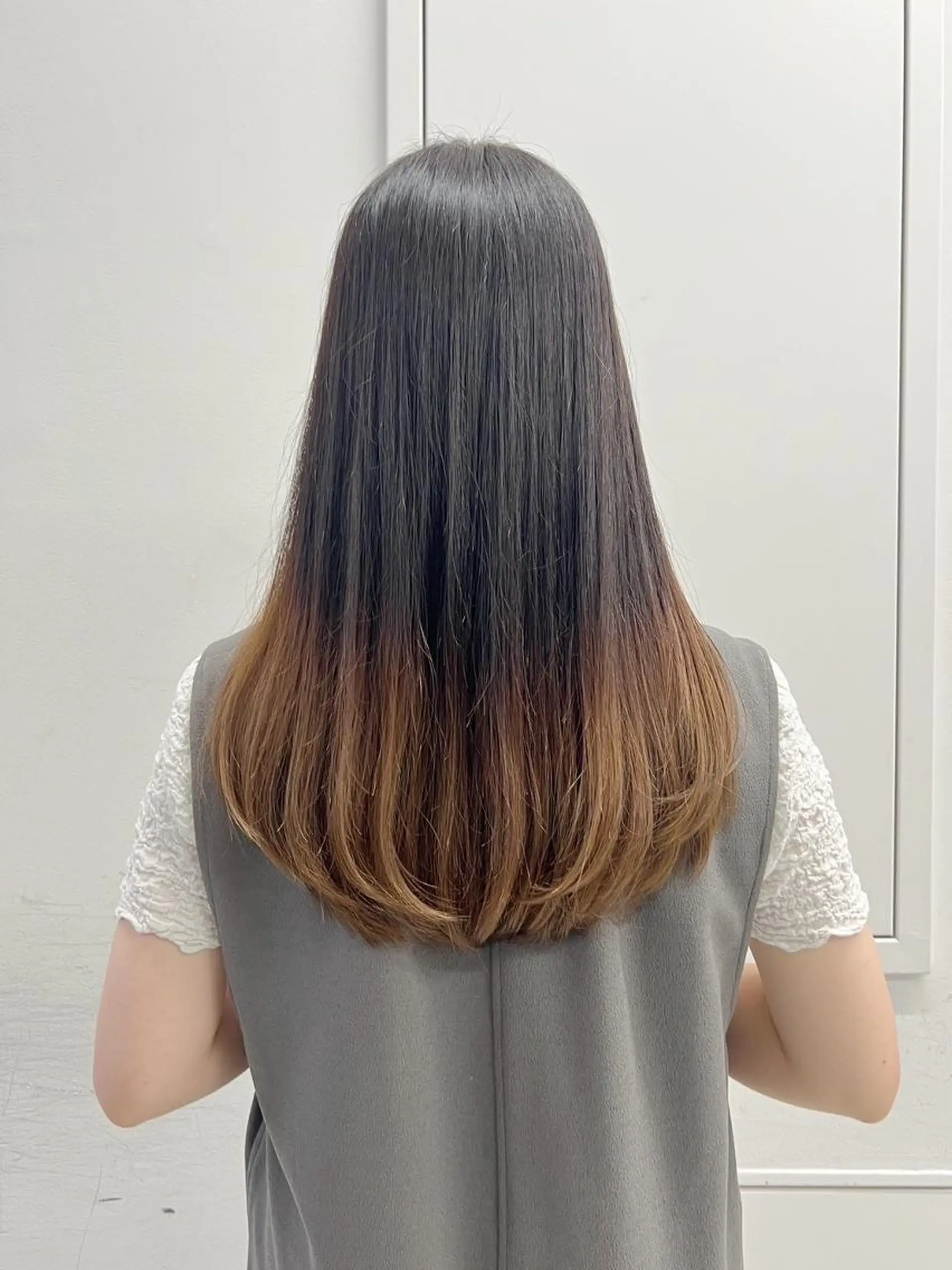 ロング カラー アディクシーカラー アッシュ ブルーカラー ダークアッシュ グレージュ 【公式】amble luxe 中野のヘアスタイル